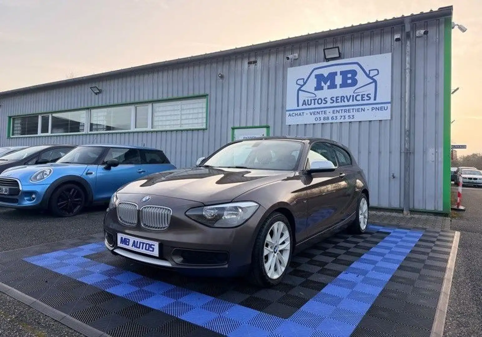 BMW 114 114i 102cv Urban Sport Cuir Clim Radar AR Limiteur Bluetooth 2.Main Garantie 12 Mois - 1