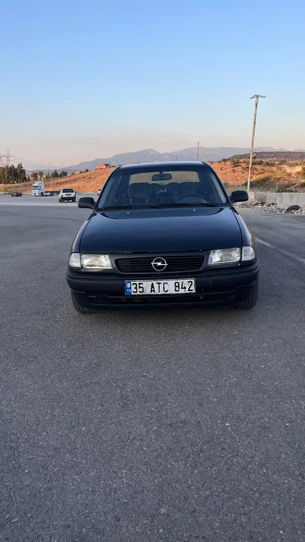 Opel Astra 1.6 Selection Comfort - 1