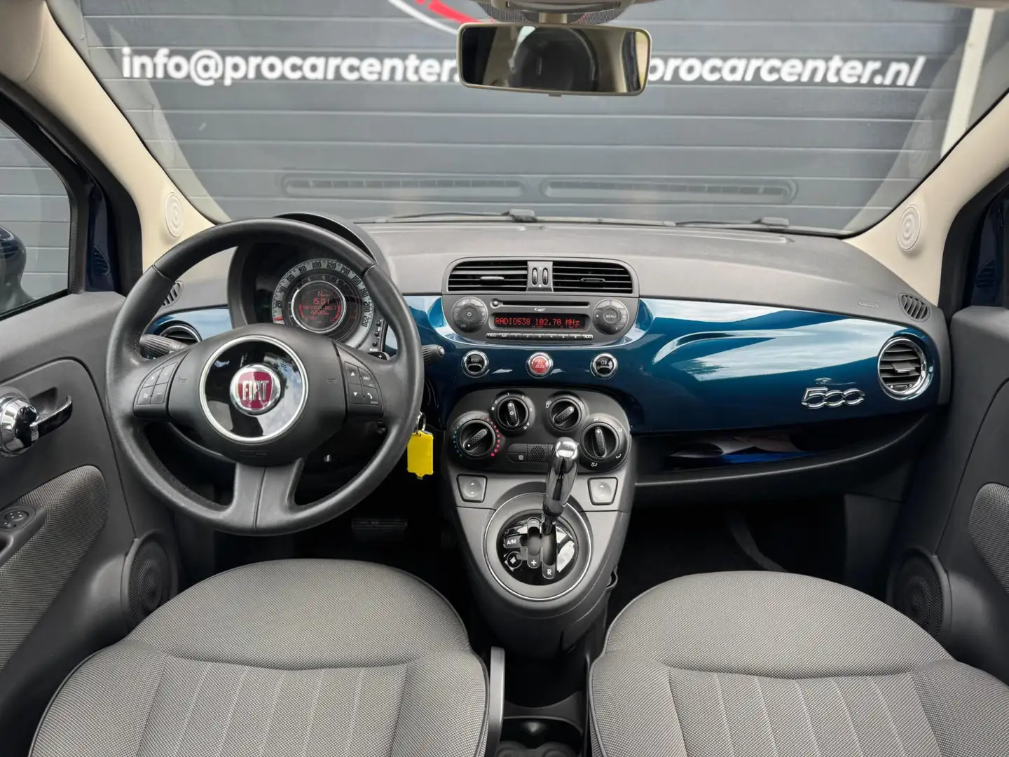 Fiat 500 0.9 TwinAir Lounge AUT|AIRCO|PANO|EL.RAMEN|NAP|APK Blauw - 2