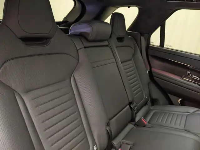 Land Rover Range Rover Sport view 8