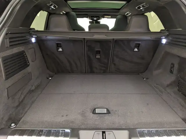 Land Rover Range Rover Sport view 10