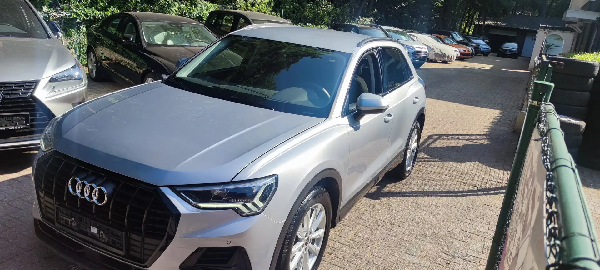 Audi Q3 35 TFSI Business Edition Attraction Str. Silber - 1