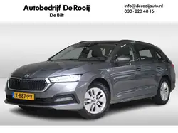 Skoda Octavia Combi Elektrische achterklep, Stuurwielverwarming, Voorruitverwarming, Adaptieve Cruise Control, ABS, Alarm, Lane Departure Warning Systeem, Parkeerhulp voor