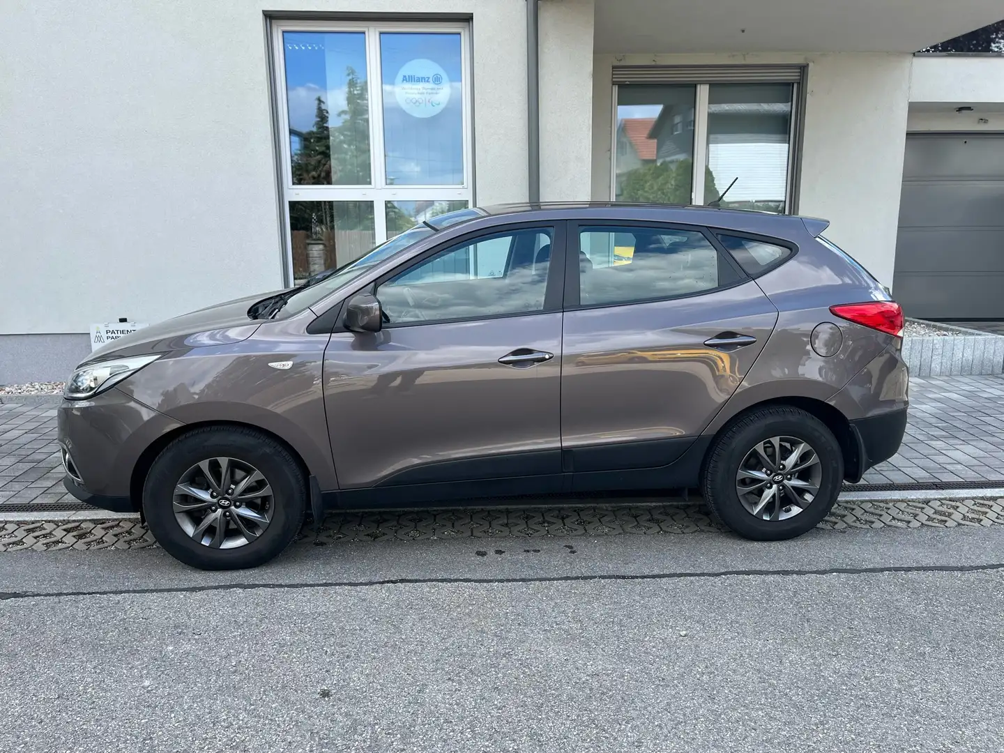 Hyundai iX35 1,7 CRDi Limited Edition neue Pickerl Braun - 2