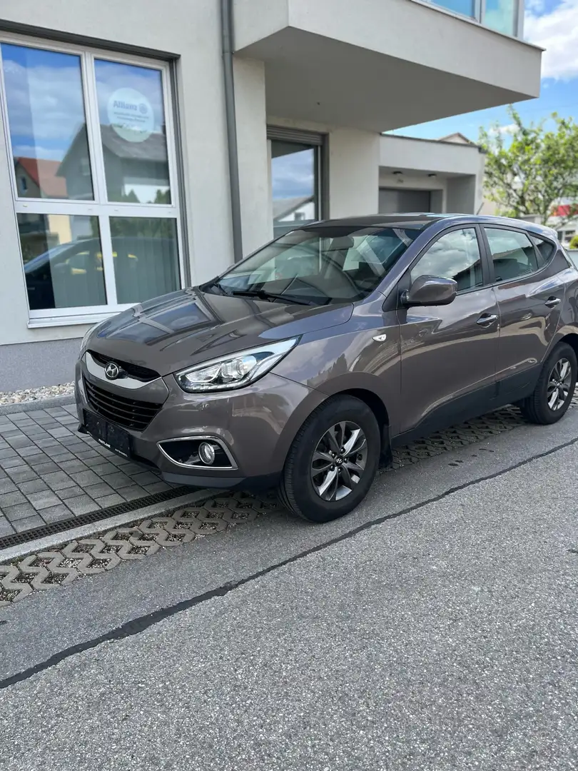 Hyundai iX35 1,7 CRDi Limited Edition neue Pickerl Braun - 1