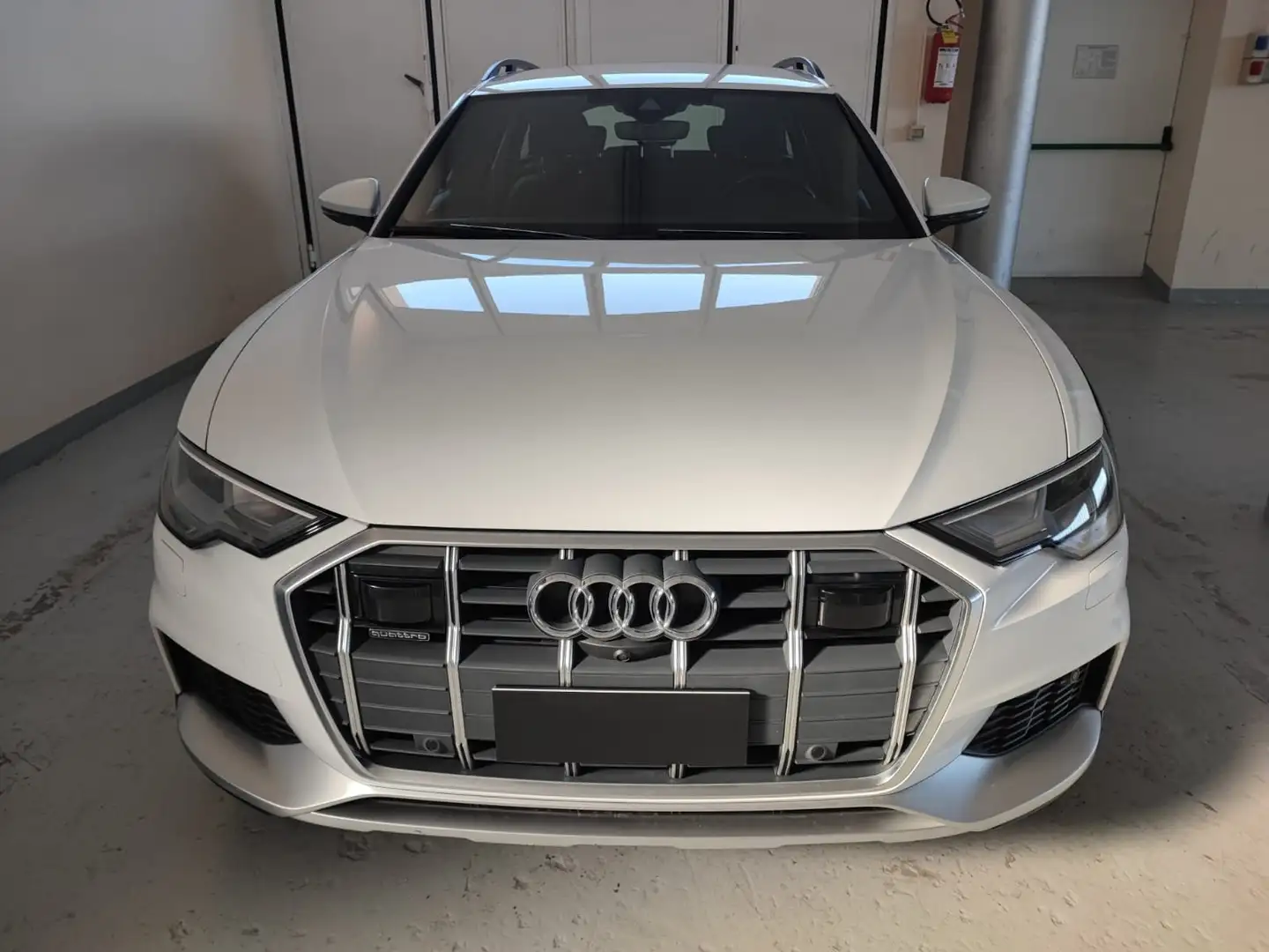 Audi A6 allroad 40 2.0 tdi mhev Evolution quattro 204cv s-tronic Weiß - 2