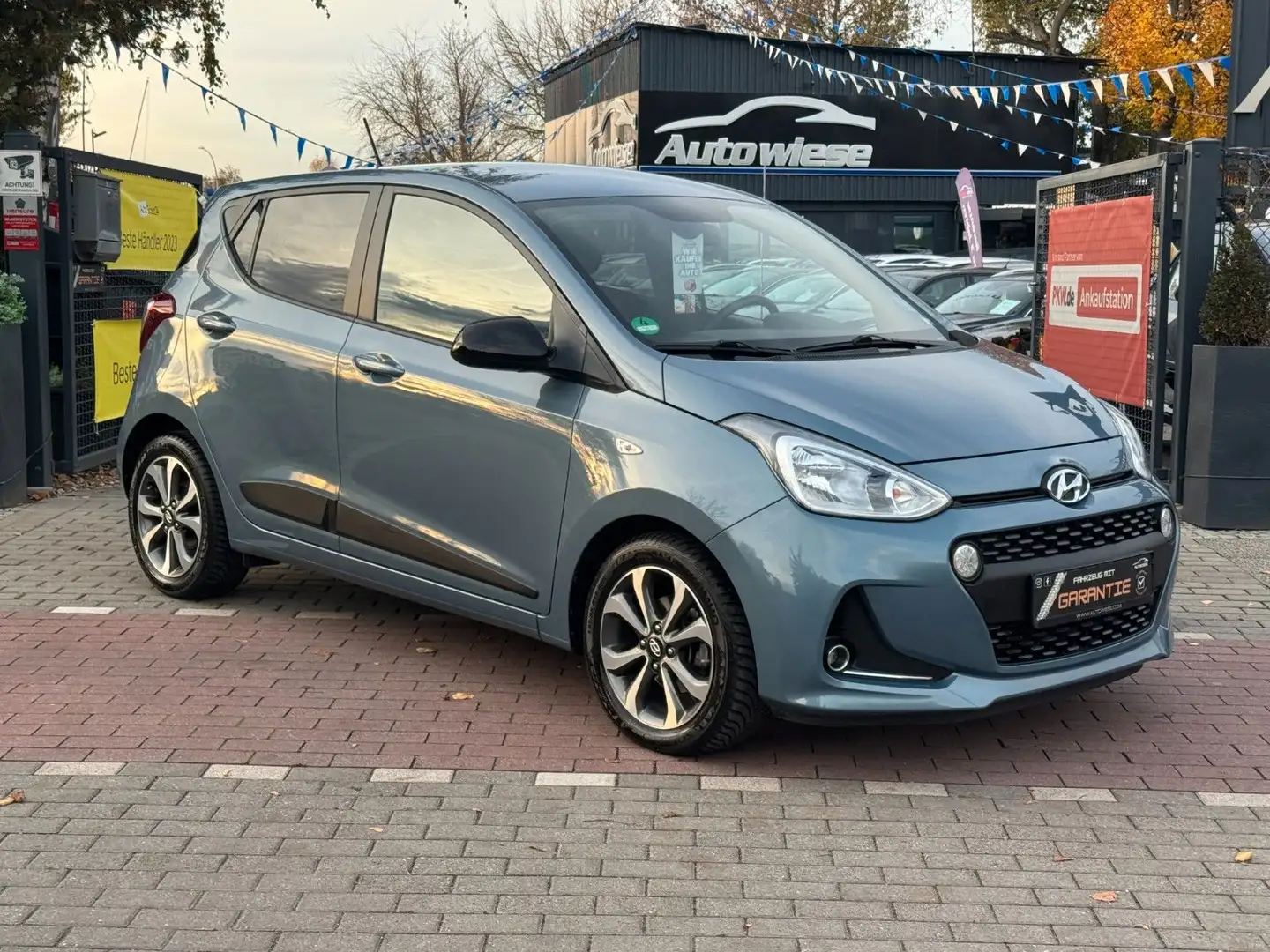 Hyundai i10 Passion +1.2*Klima*Sitzheizung*Navi*1.HD Blau - 1