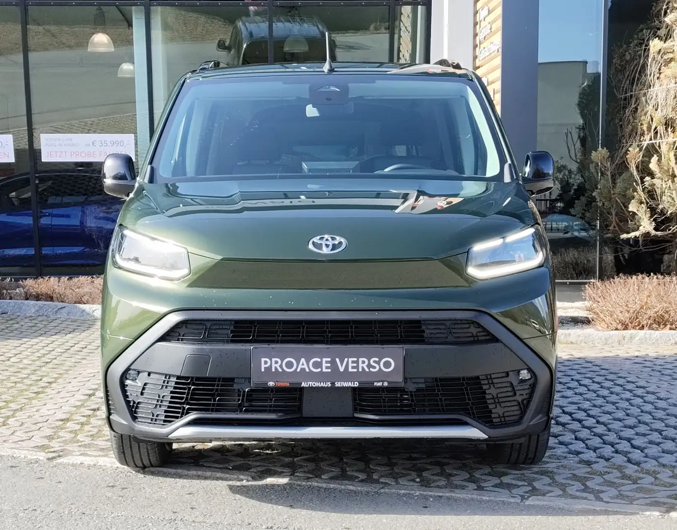 Toyota Proace City Proace City Verso L1 1,5 D4D 102 Family Grün - 2