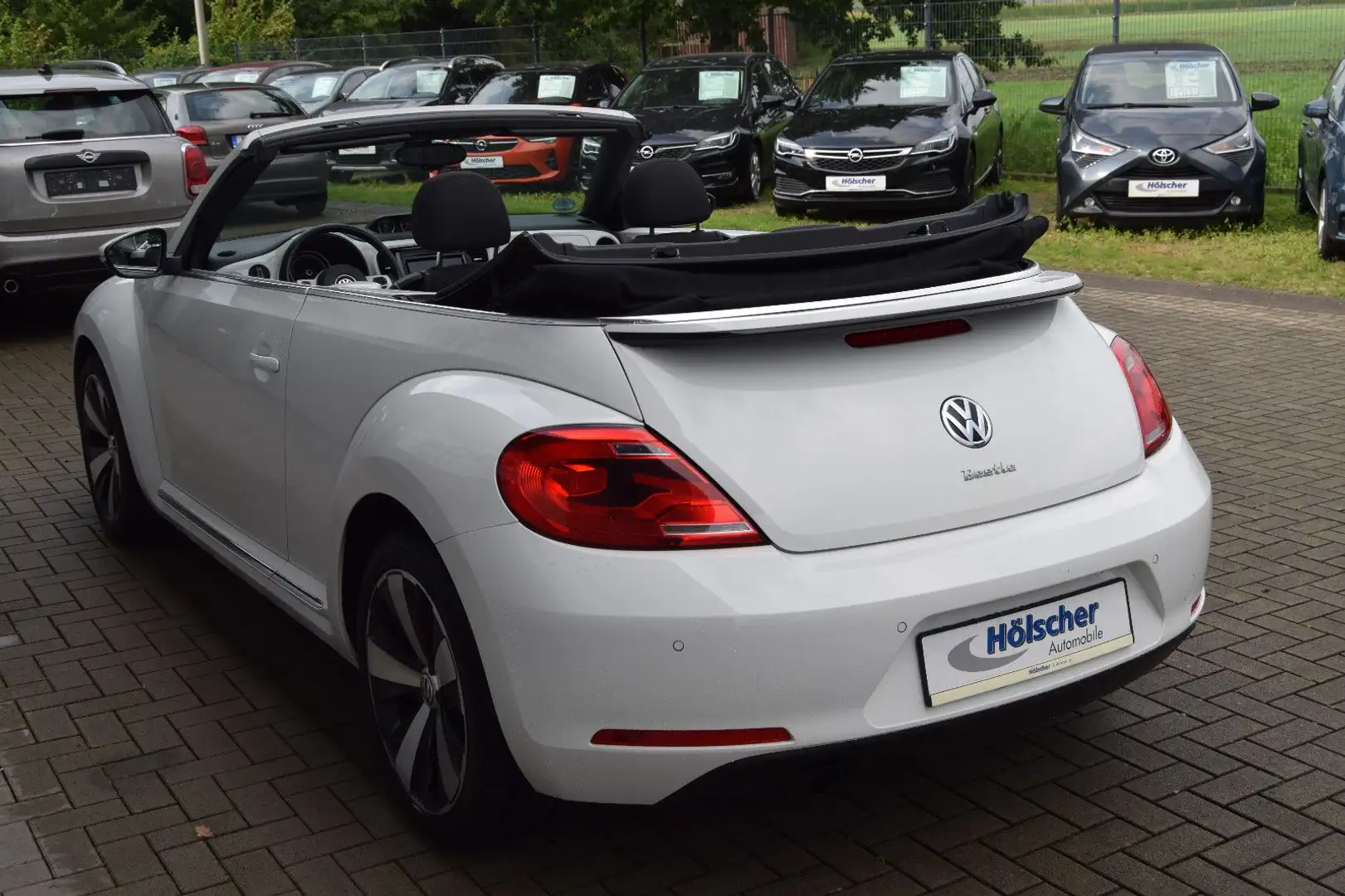 Volkswagen Beetle DSG, Cab.Xenon Sitzh,Parks,V&H,LM,18"... Weiß - 2