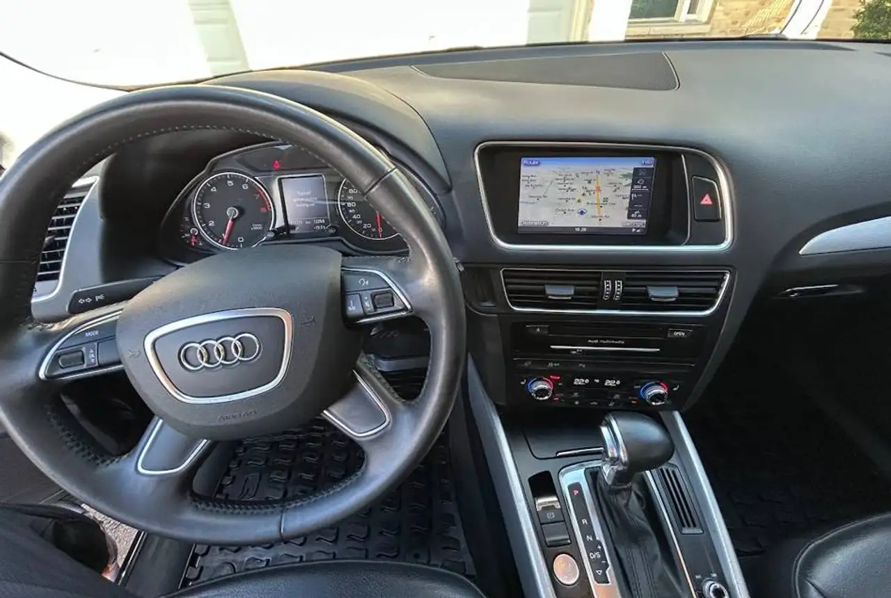 Audi Q5 снимка Audi Q5