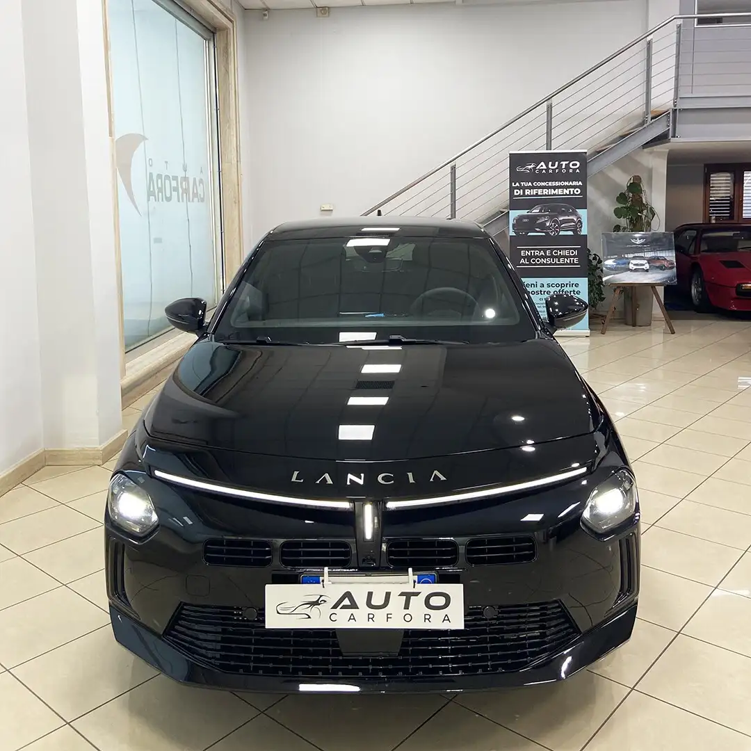 Lancia Ypsilon Ypsilon Hybrid e-DCT LX Schwarz - 2