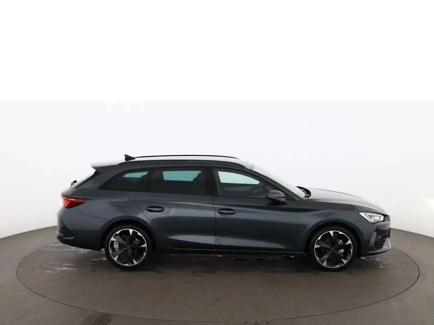 CUPRA Leon Sportstourer 1.5 eTSI Aut LED RADAR ASSIST Grau - 2