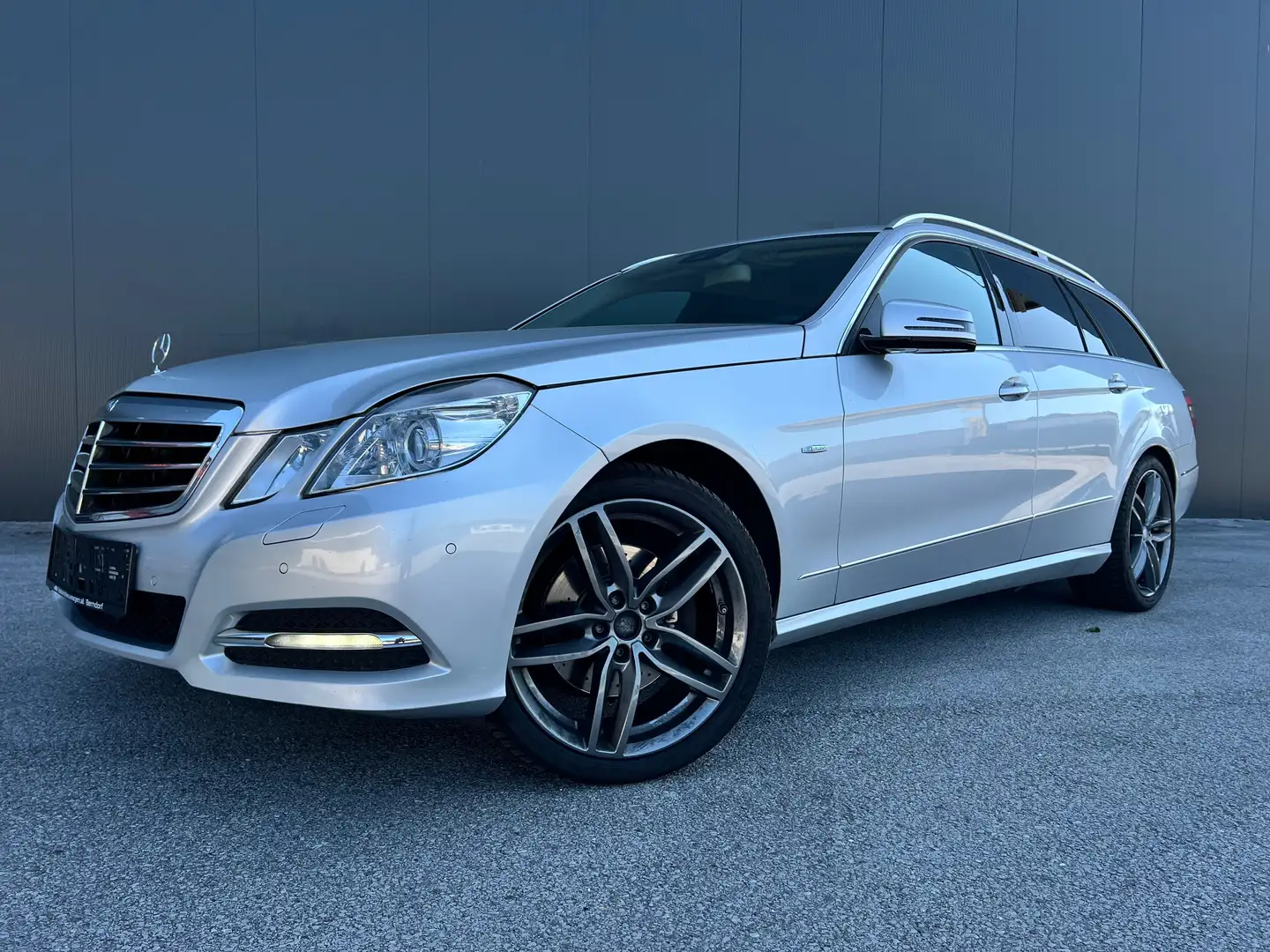 Mercedes-Benz E 350 E 350 CDI 4Matic Airmatic Leder Voll Silber - 1