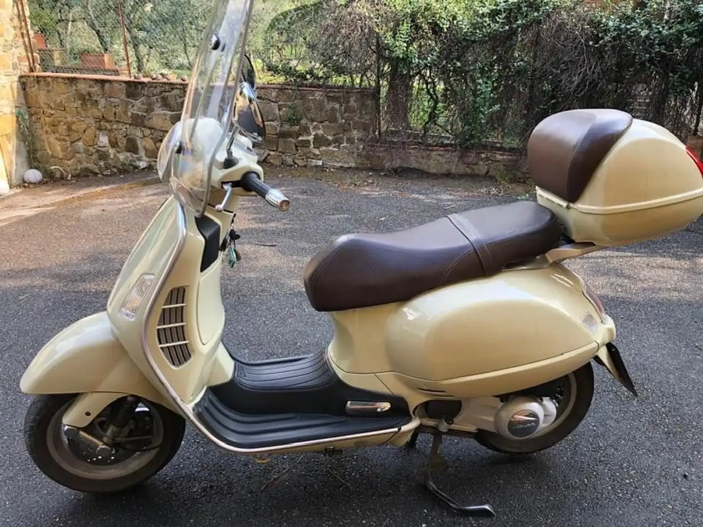 Piaggio GT 200 L200 Beige - 2