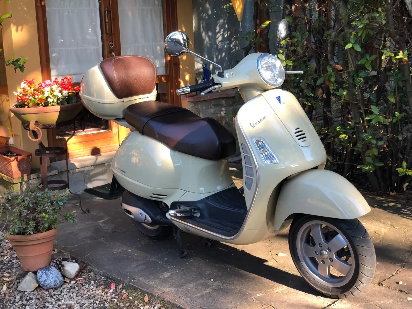 Piaggio GT 200 L200 Beige - 1