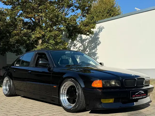 BMW 740 E38*740*BREITBAU*#Mo Style Customs/Instagram