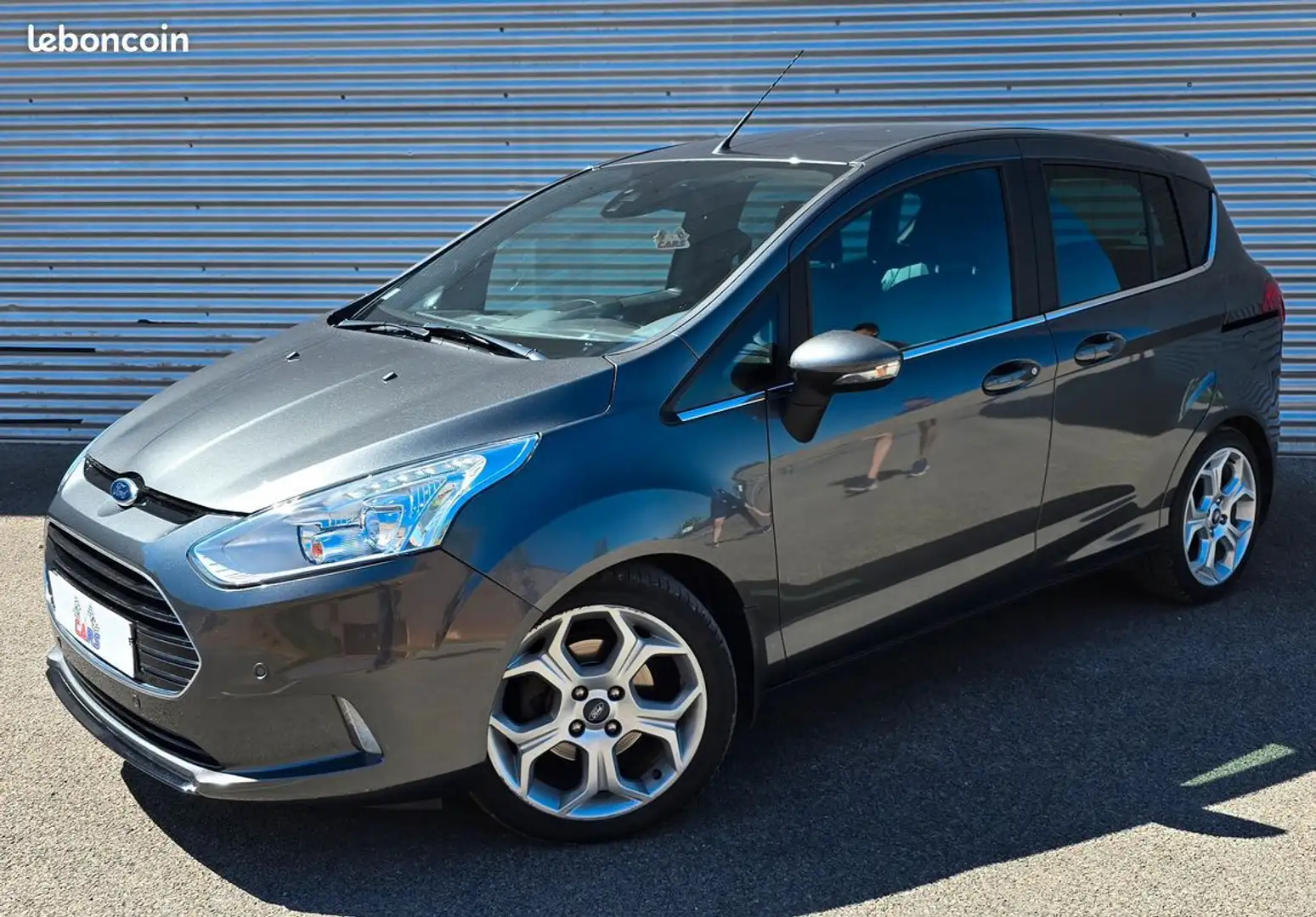 Ford B-Max 1.6 tdci 95cv TITANIUM Gris - 1
