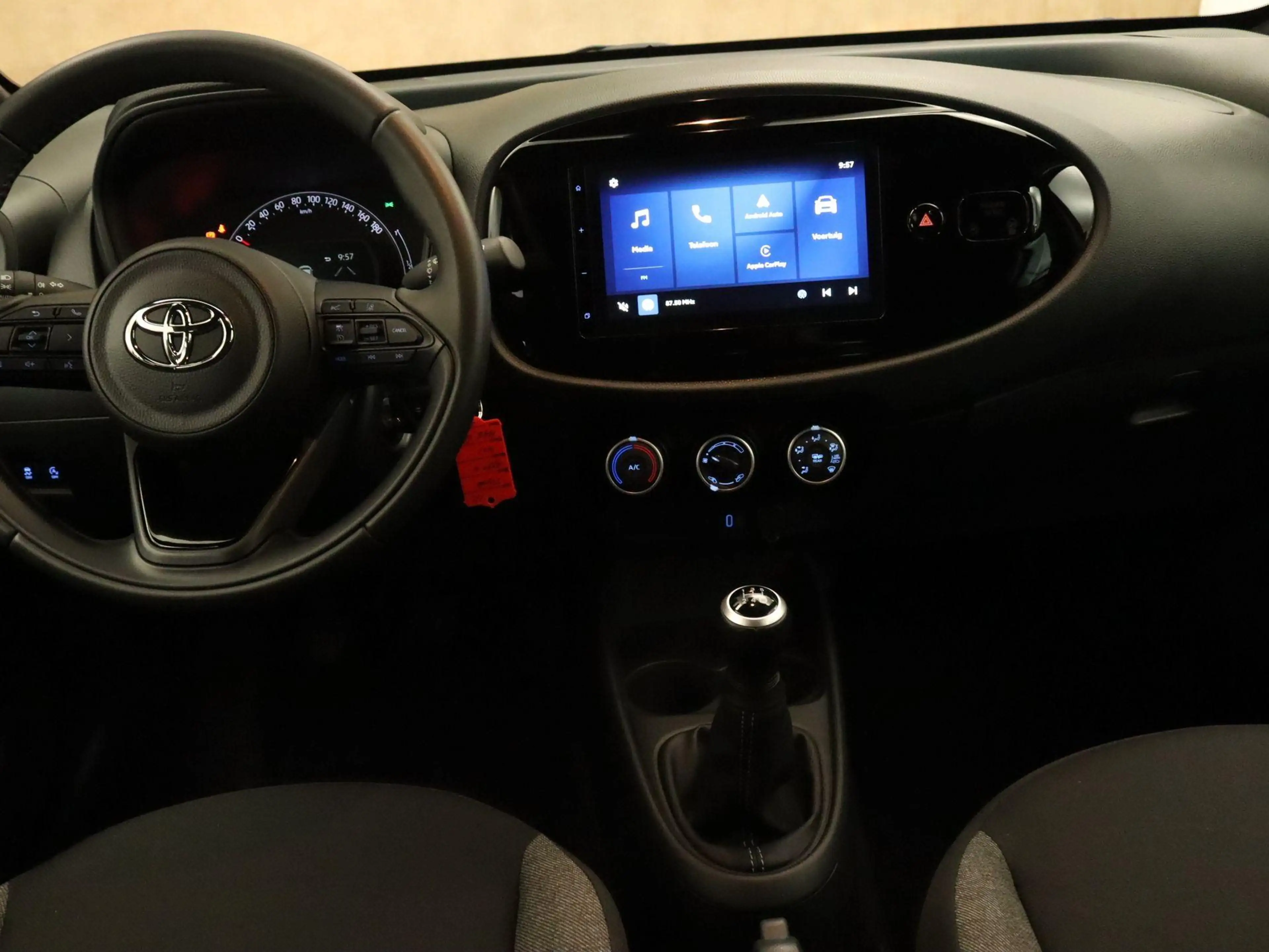 Toyota Aygo X 1.0 VVT-i MT Play - ORIGINEEL NEDERLANDSE AUTO -AC — photo 8