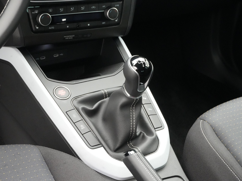 SEAT Arona Style NAVI VIRT ACC KAM SHZ CARPLAY LED — photo 11