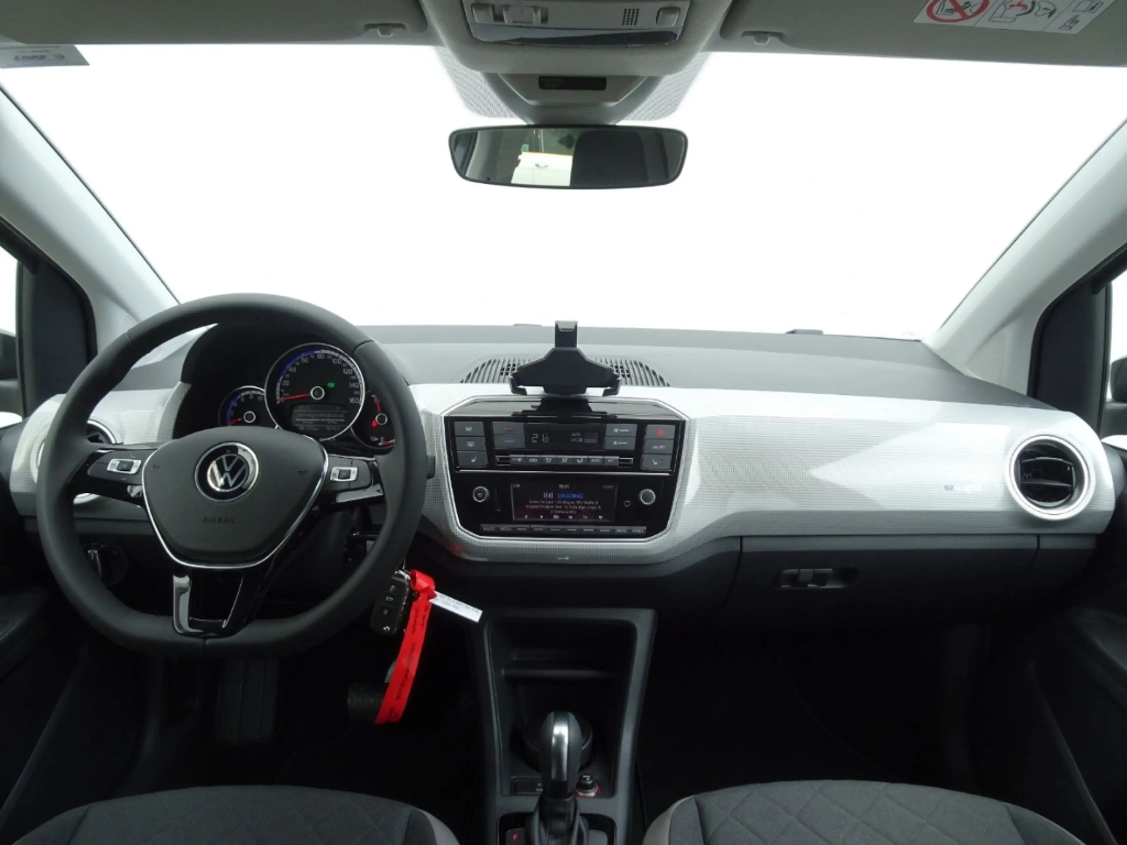 Volkswagen e-up! Edition 32,3 kWh CCS/Kamera/Maps+More/GRA — photo 7