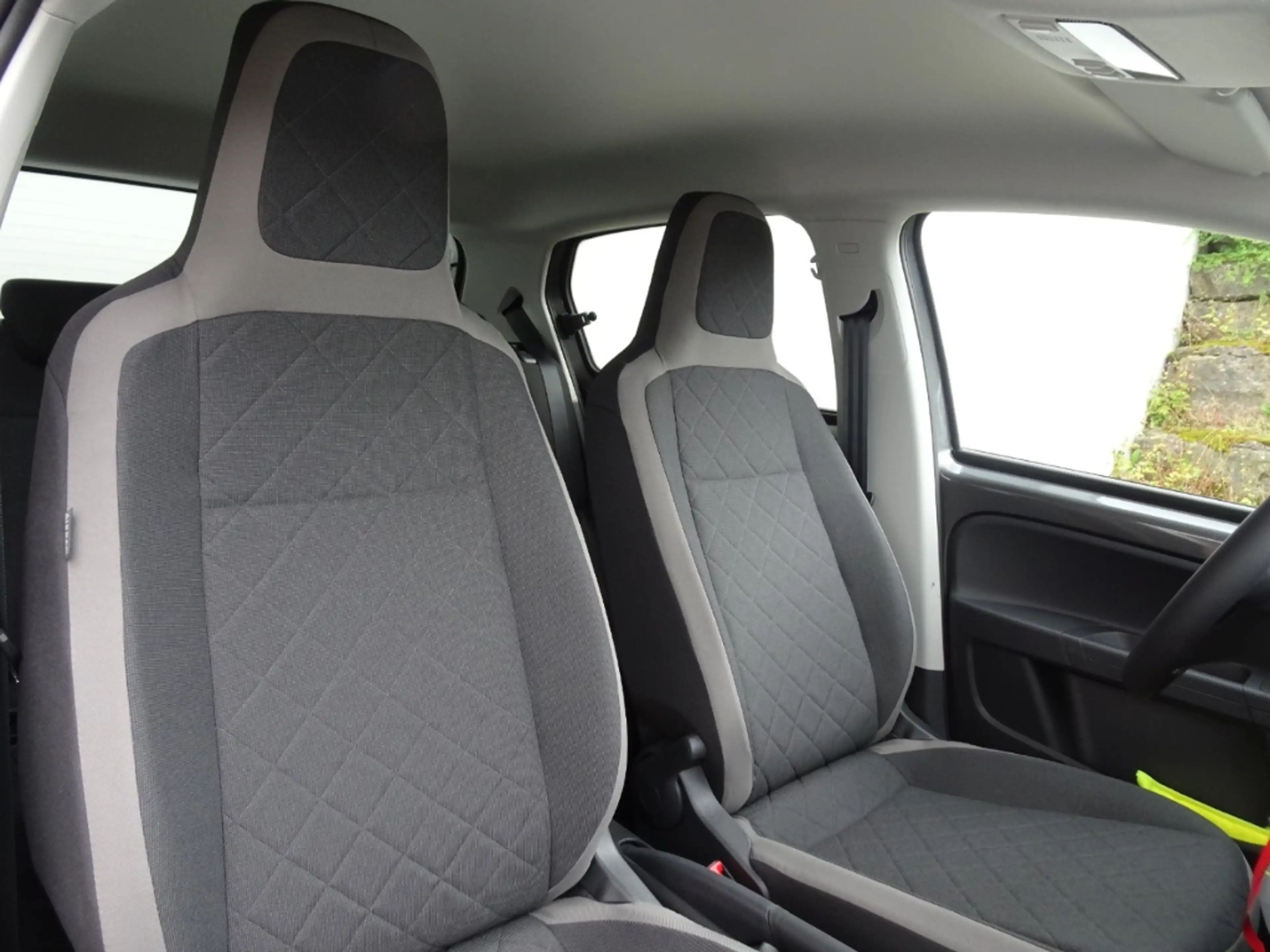 Volkswagen e-up! Edition 32,3 kWh CCS/Kamera/Maps+More/GRA — photo 6