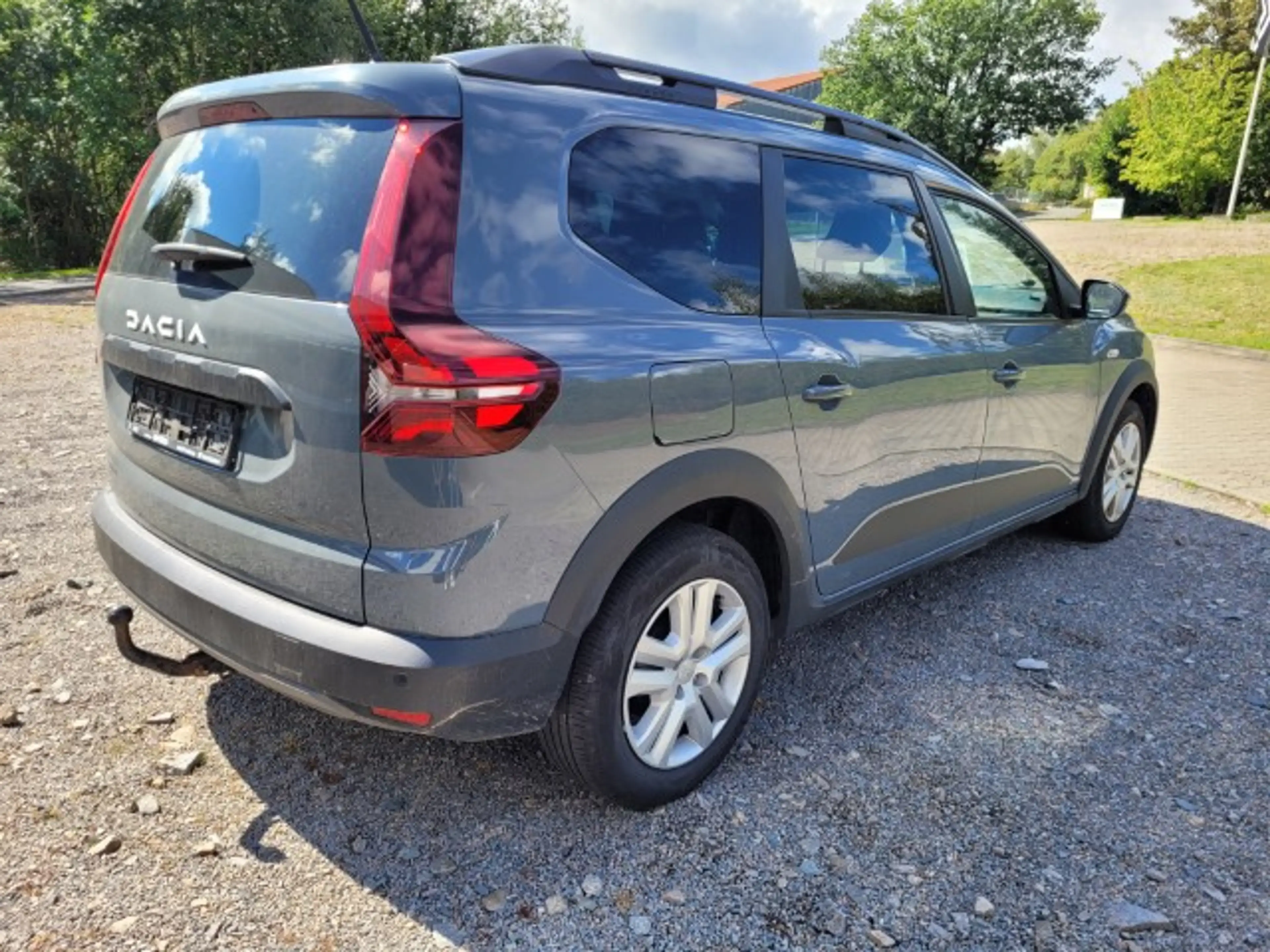 Dacia Jogger Expression HYBRID 140 7-Sitzer -AUTOMATIK-KLIMA-GARANTIE — photo 2