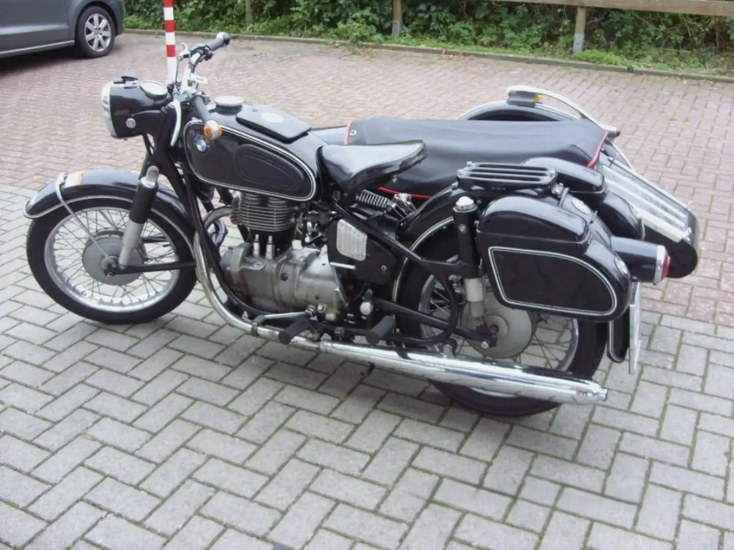 BMW R 27 Negro - 2