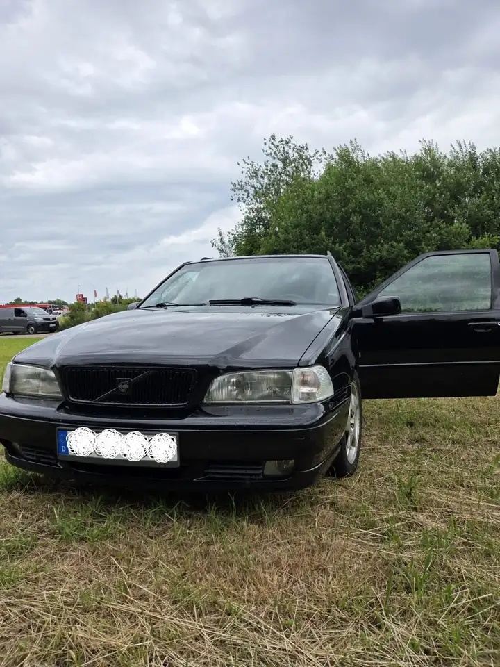 Volvo V70 2.4T, foto 1