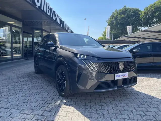 Peugeot 3008 view 3