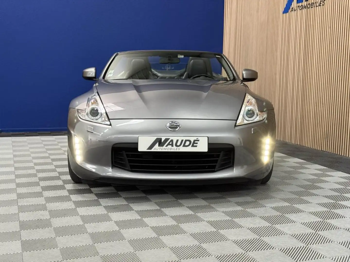 Nissan 370Z Roadster 3.7 V6 328 CH BVA7 PACK Gris - 2