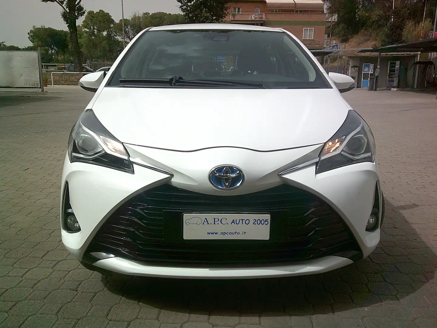 Toyota Yaris Yaris 5p 1.5h Business Blanco - 2