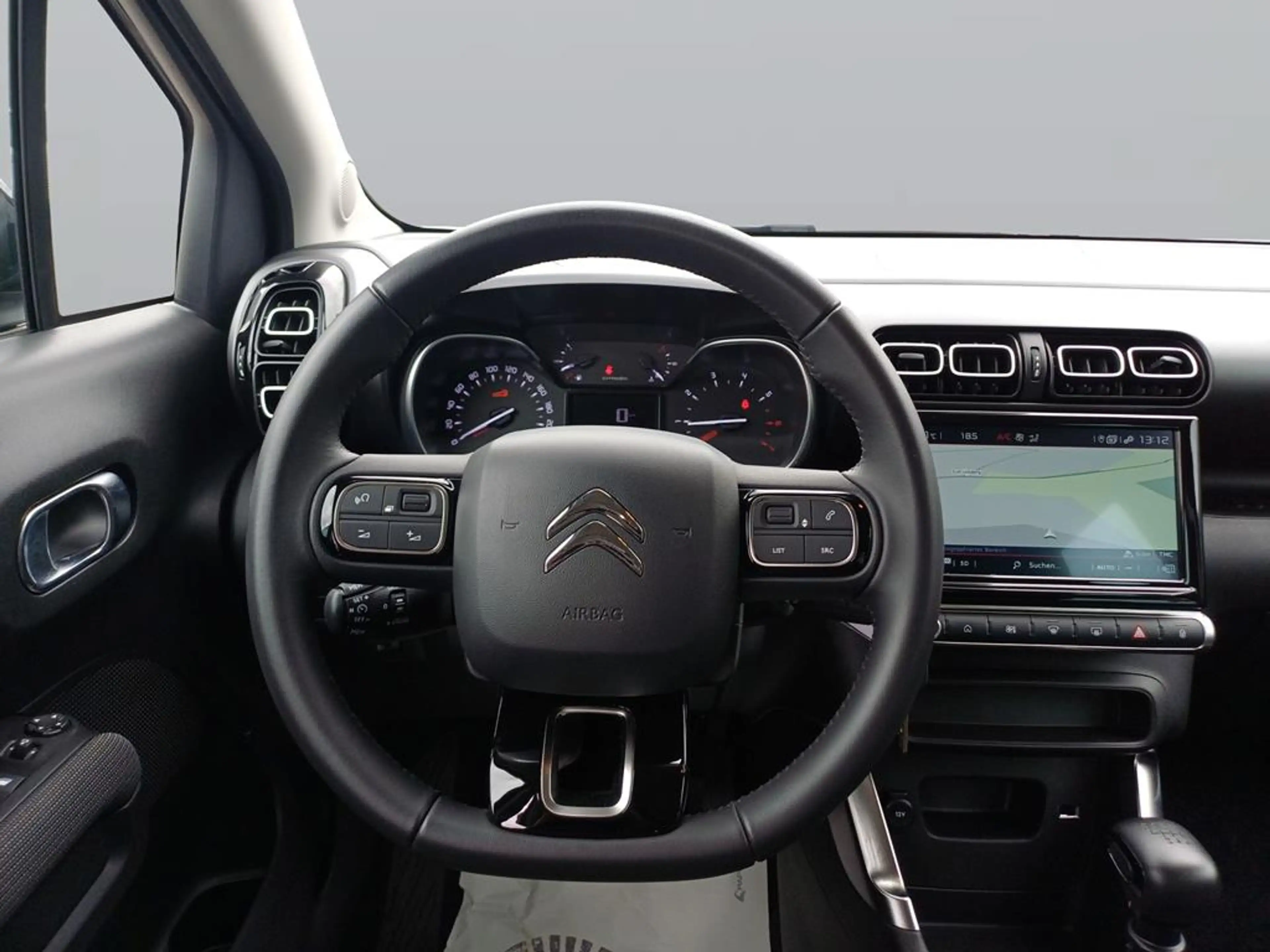 Citroen C3 Aircross PureTech 110 S&S Shine — photo 12