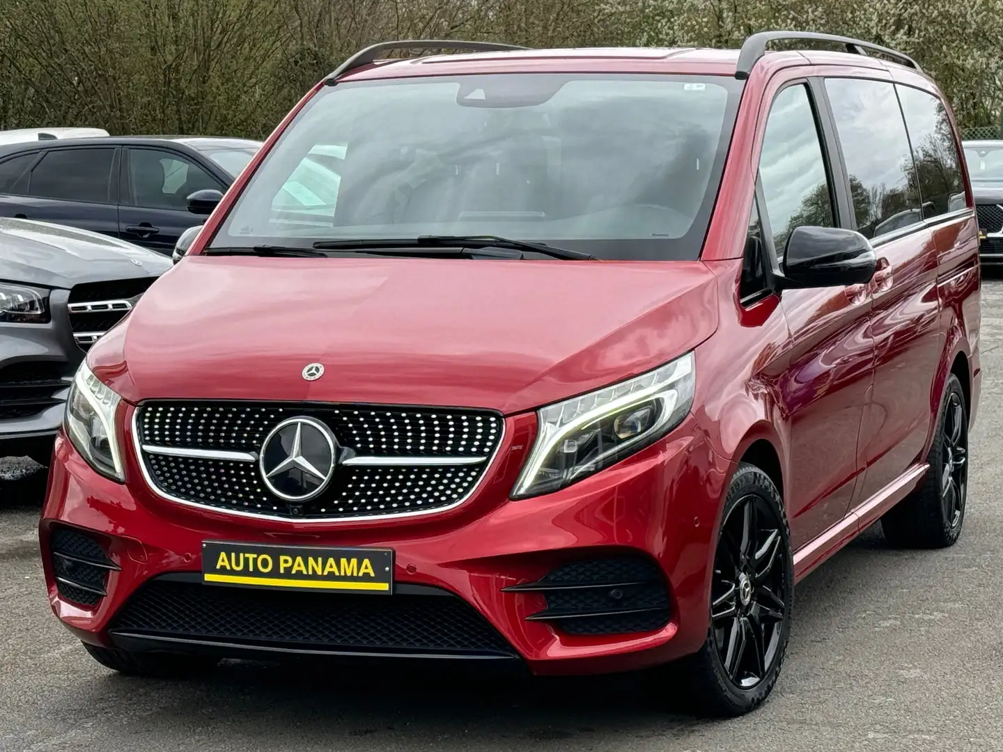 Mercedes-Benz V 300 d 4-Matic PACK AMG PACK NIGHT CUIR GPS CAM360 FULL Rouge - 1
