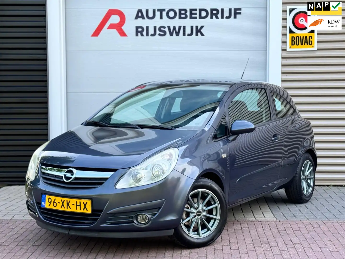 Opel Corsa 1.2-16V Enjoy Gris - 1