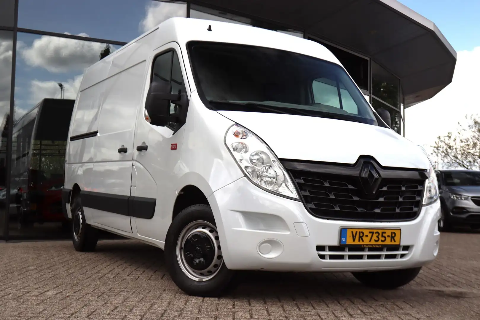 Renault Master T35 2.3 dCi 125 PK L2H2 ORIG. NL | CRUISE | AIRCO Wit - 2