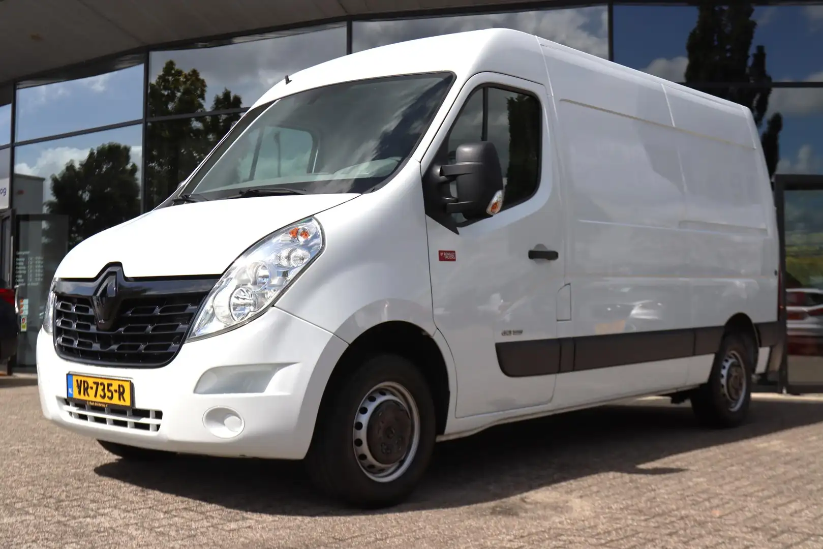 Renault Master T35 2.3 dCi 125 PK L2H2 ORIG. NL | CRUISE | AIRCO Wit - 1