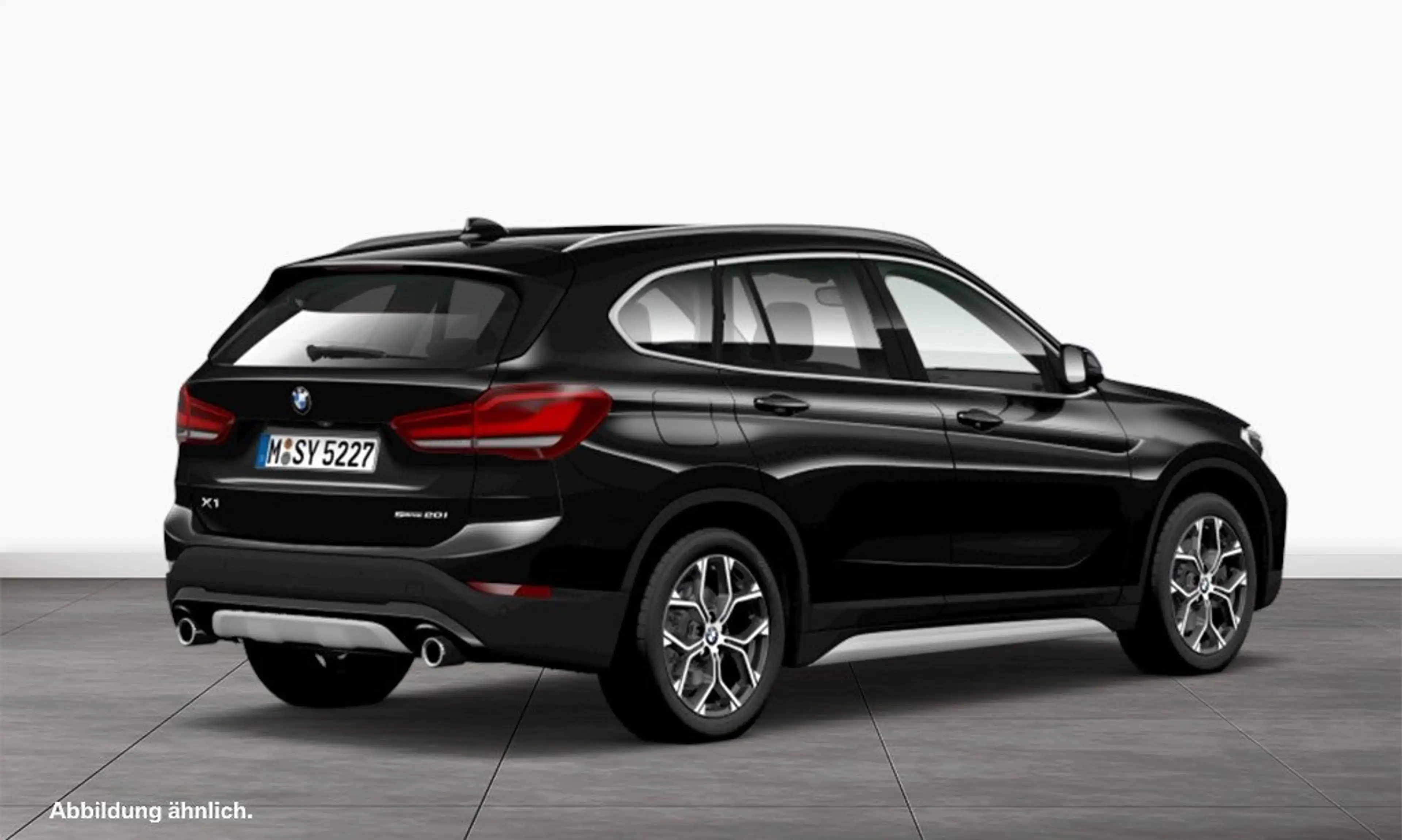 BMW X1 sDrive20i — photo 2
