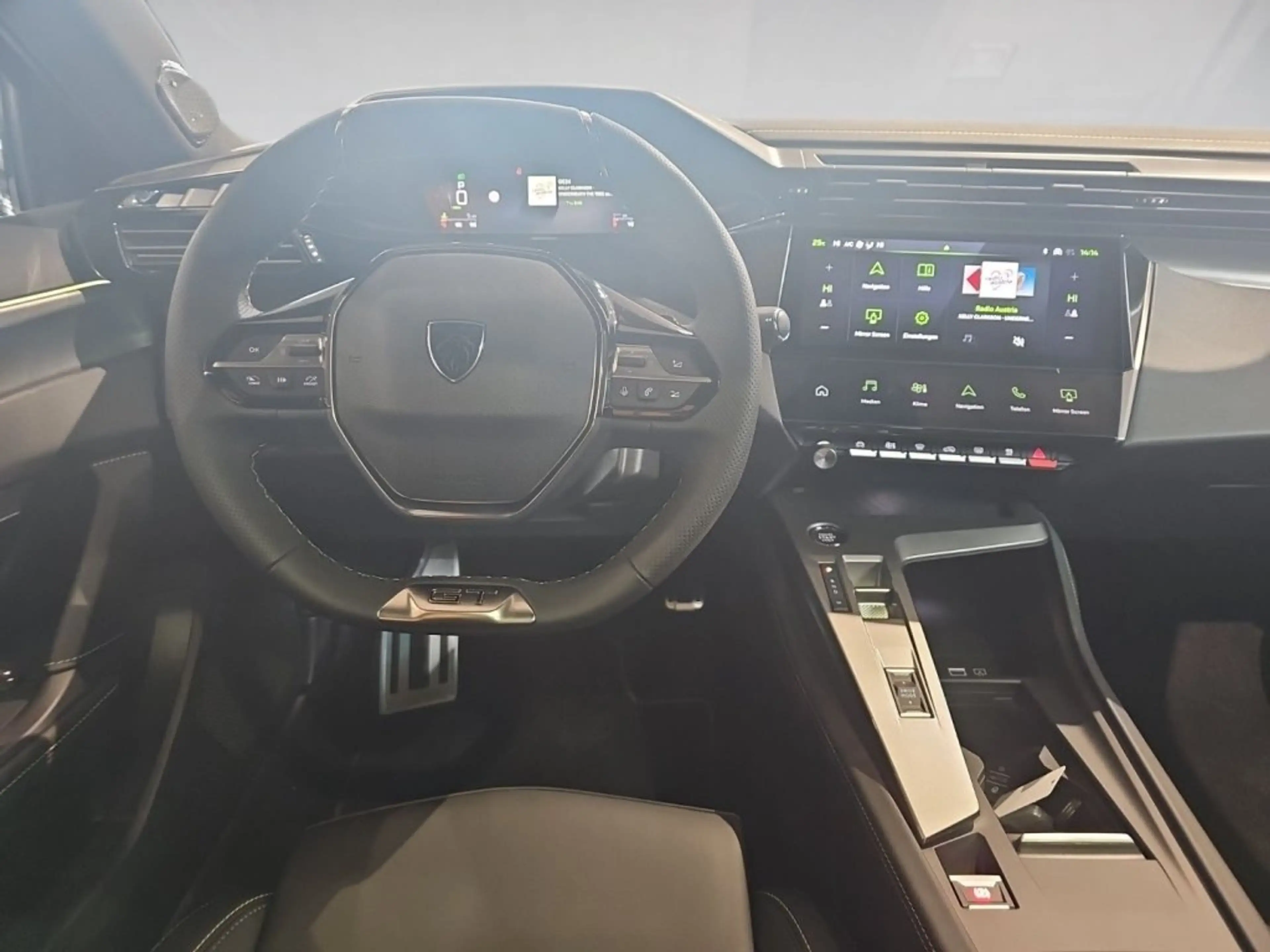 Peugeot 408 Hybrid 145 e-DCS6 GT — photo 9