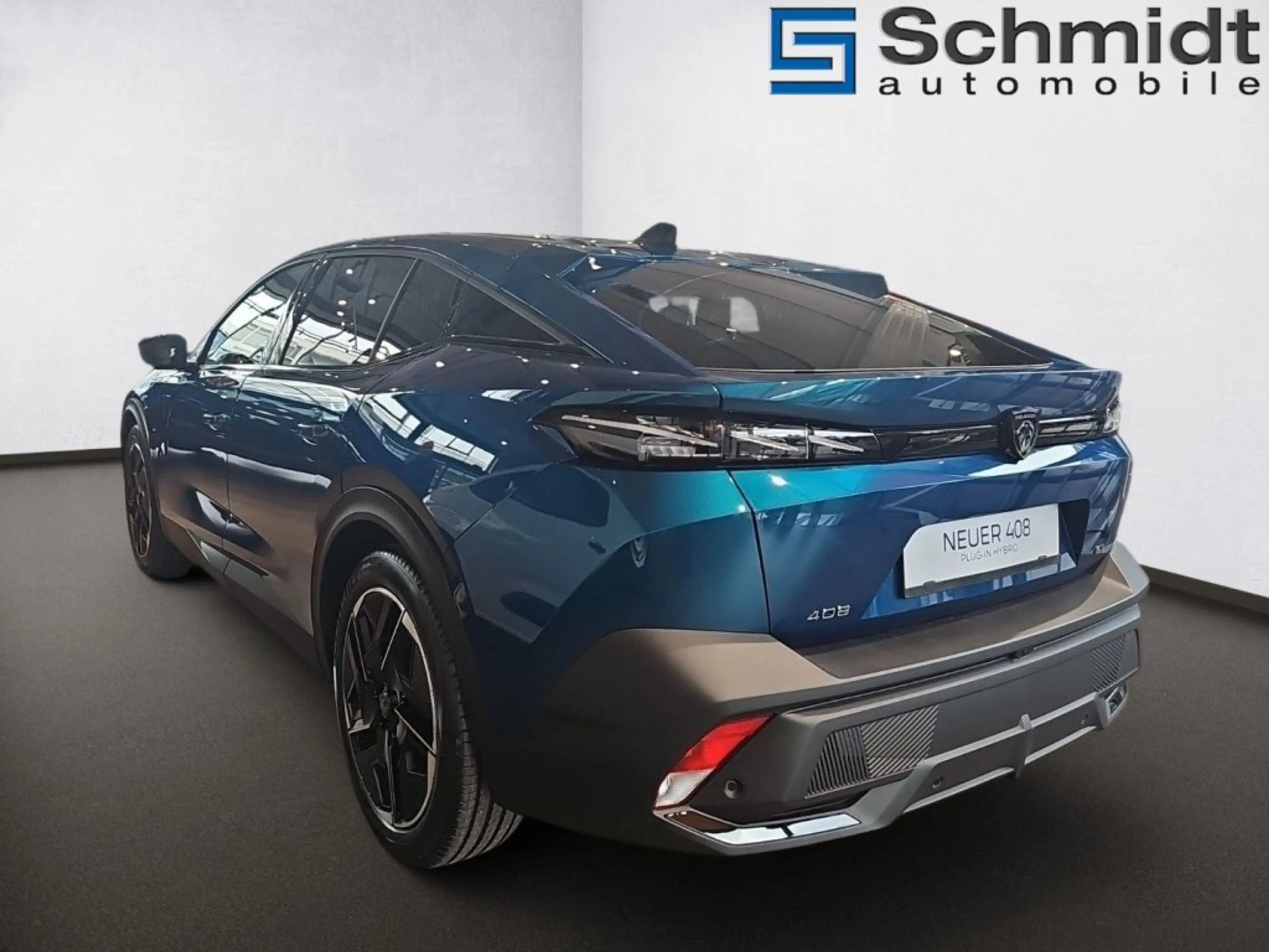 Peugeot 408 Hybrid 145 e-DCS6 GT — photo 3