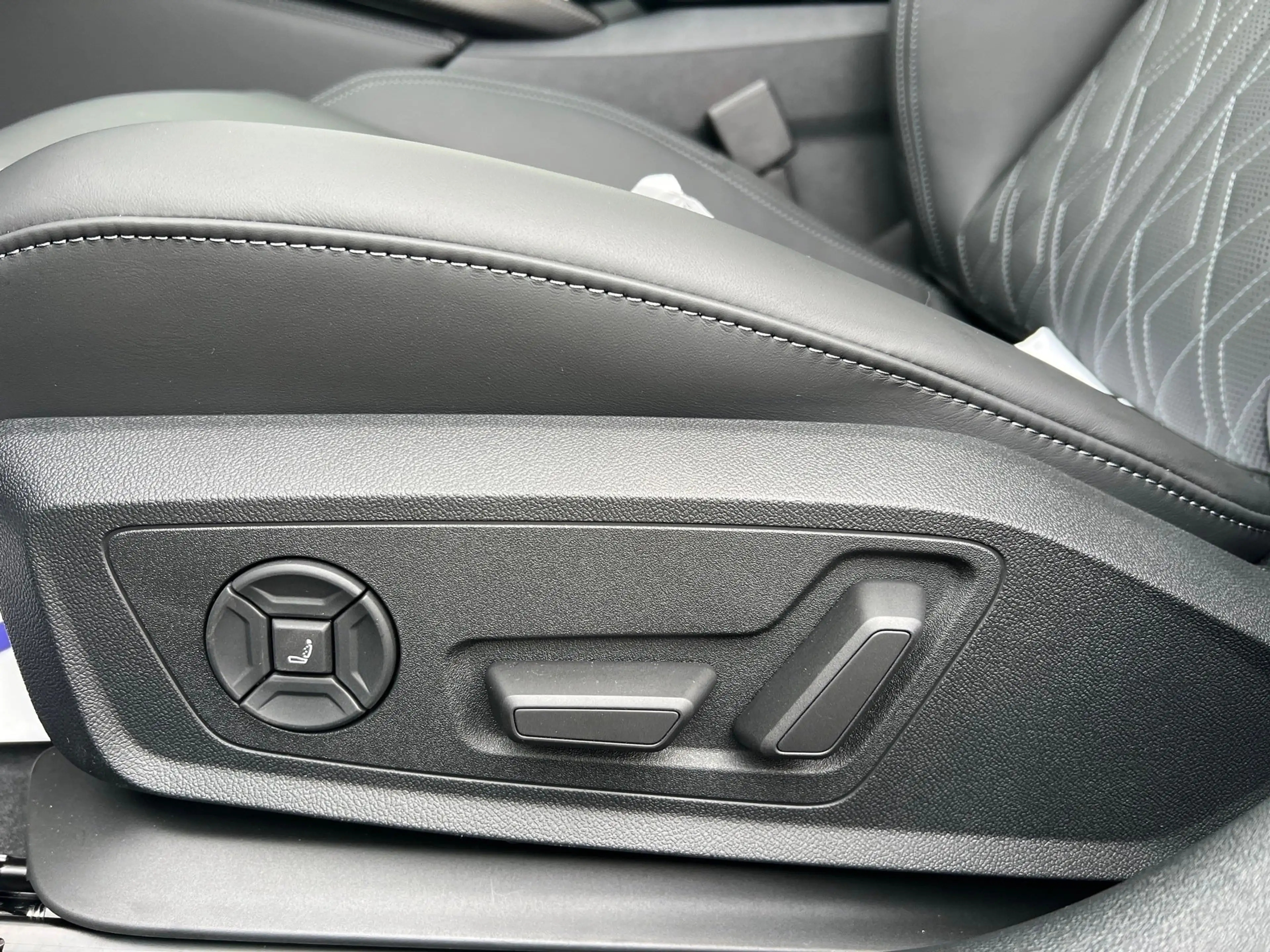 Audi A6 allroad Allradlenkung*Panoramaglasdach*Anhängerkupplung*Al — photo 10