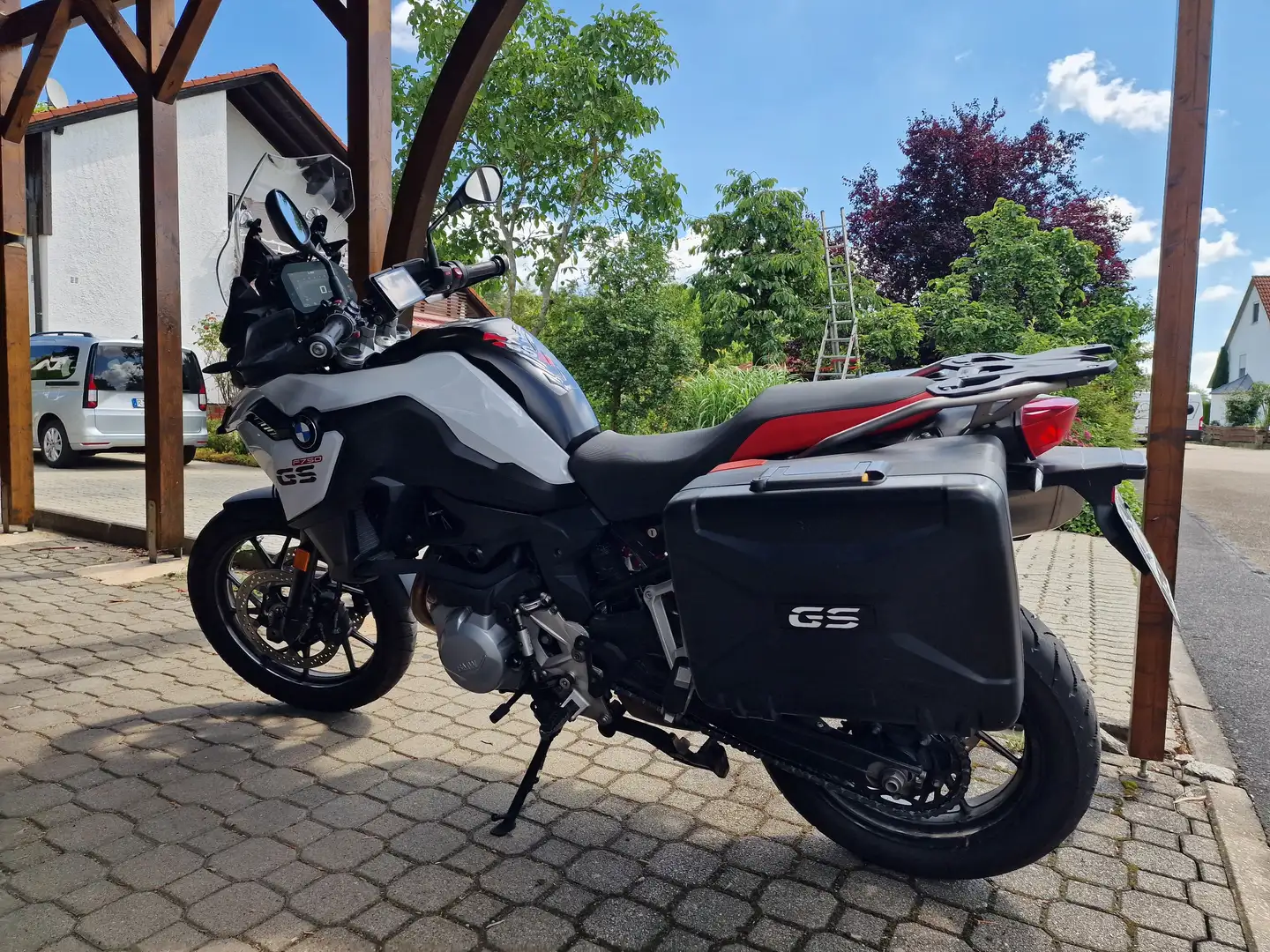 BMW F 750 GS all in Blanc - 2