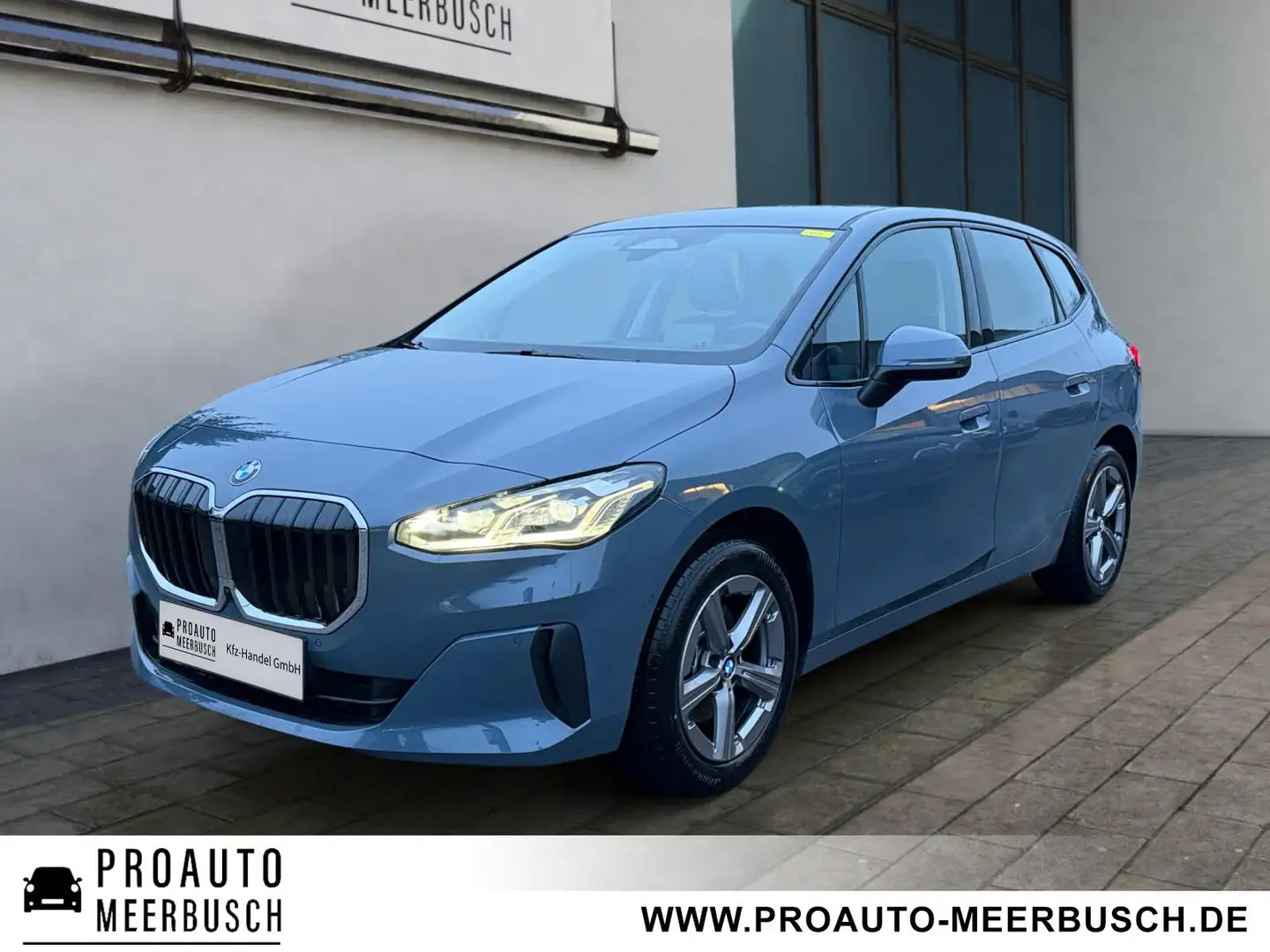 BMW 216 i Active Tourer AHK/ACC/ADPTLED/360°/KMFRTZGNG Grau - 1