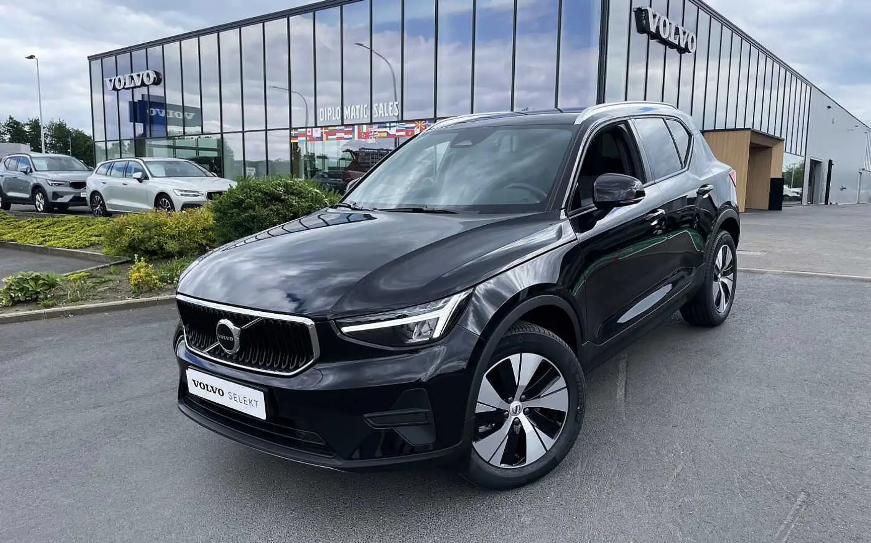 Volvo XC40 B3 Essence Noir - 1
