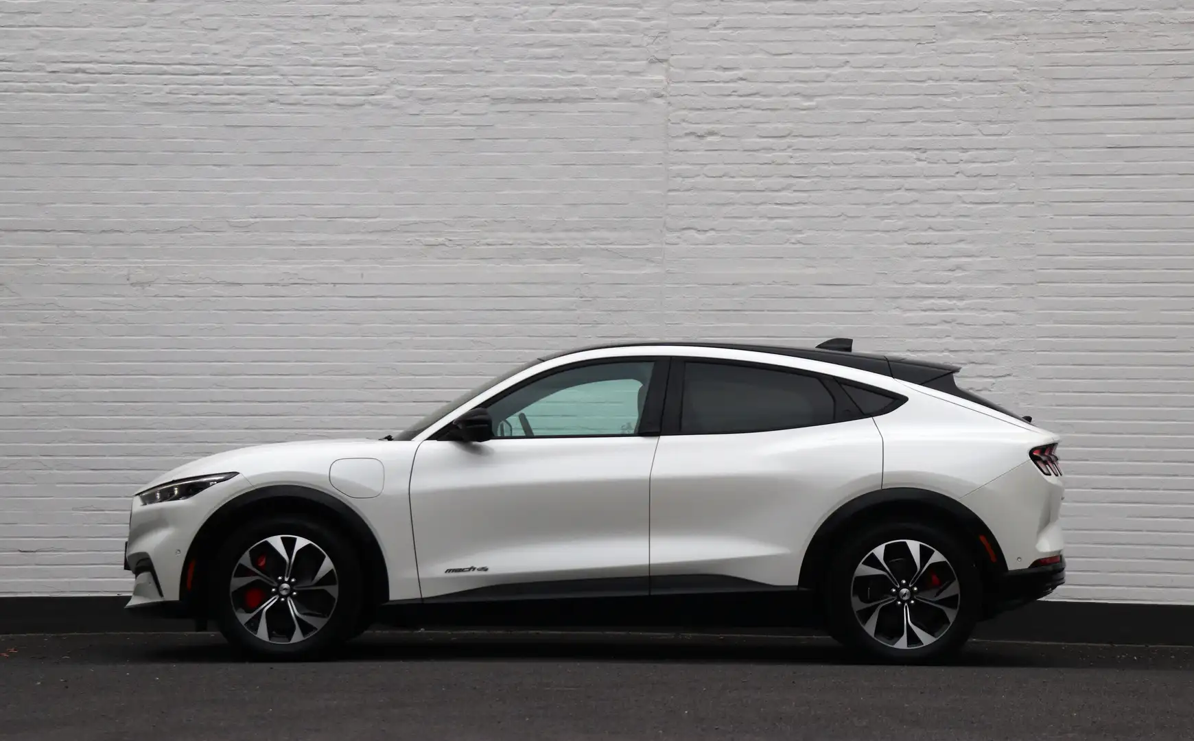 Ford Mustang Mach-E AWD Premium - Pano/Keyess/B&O/Memory/Leather/360 Wit - 2