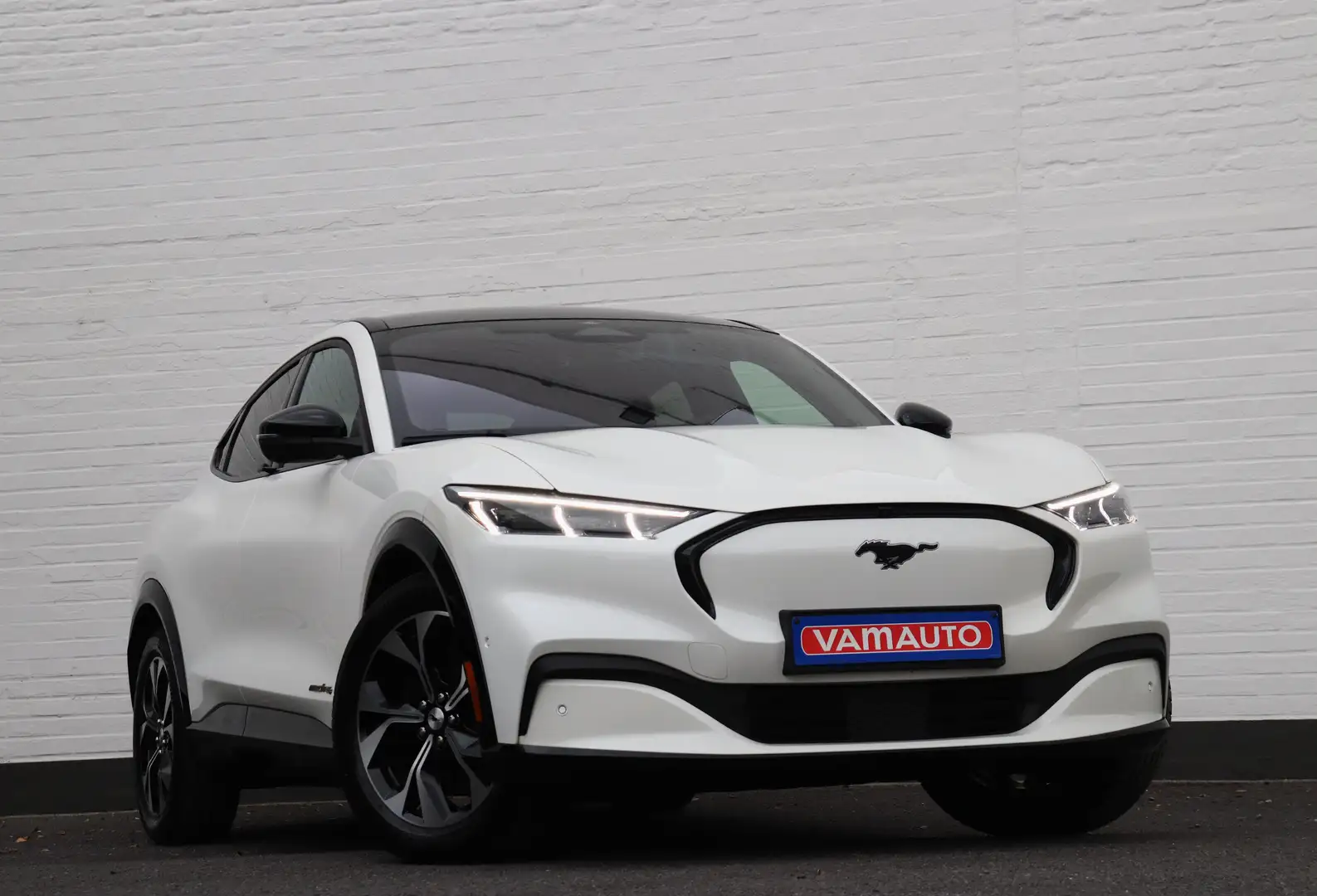 Ford Mustang Mach-E AWD Premium - Pano/Keyess/B&O/Memory/Leather/360 Wit - 1