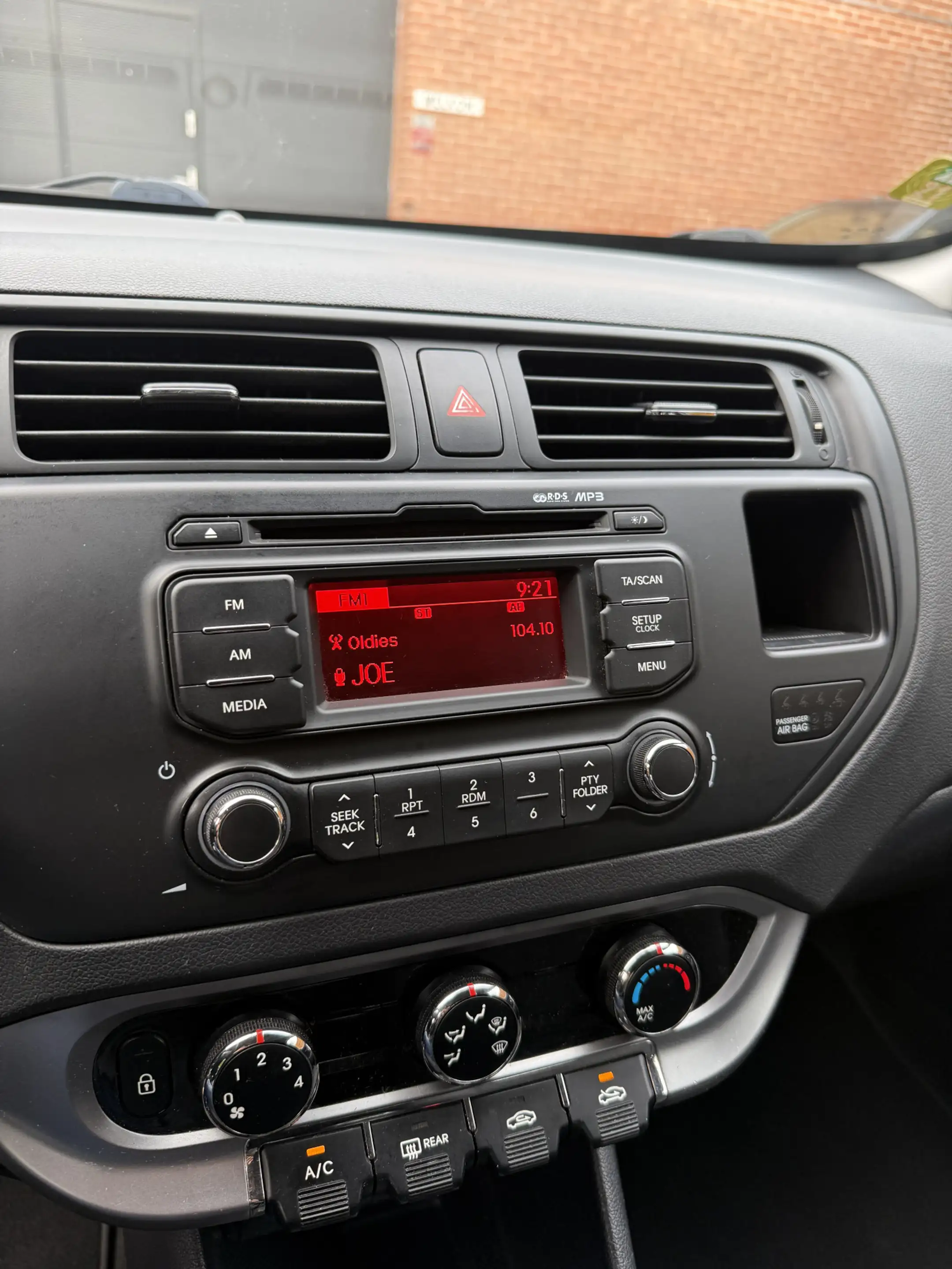 Kia Rio 1.2 CVVT Plus Pack AIRCO/ELEKR/CENTV/NAP/MFS/AUTO- — photo 14