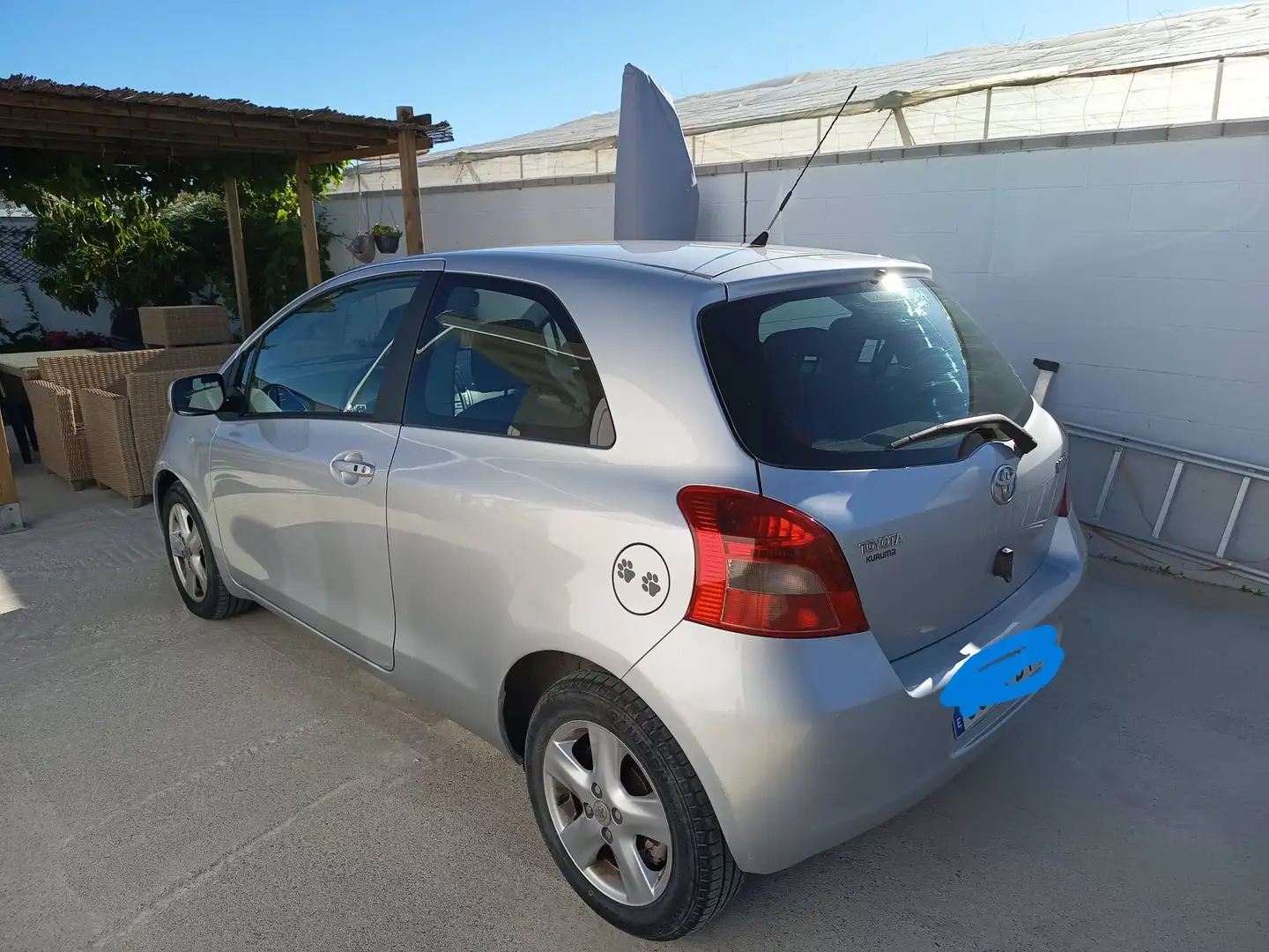 Toyota Yaris Yaris 1.3 VVT-i Sol Sol Plateado - 1