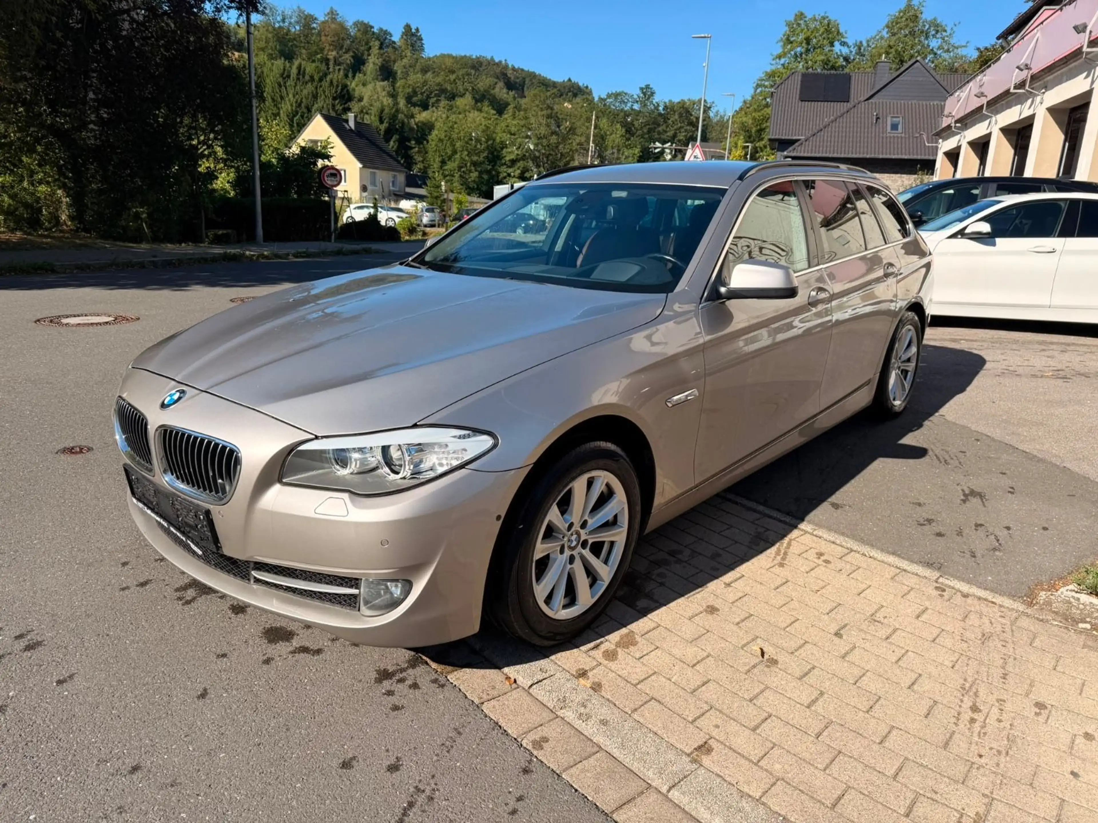 BMW 525 5 Touring Klimaaut.,Navi,R.Ka.,PDC,SHZ,Leder