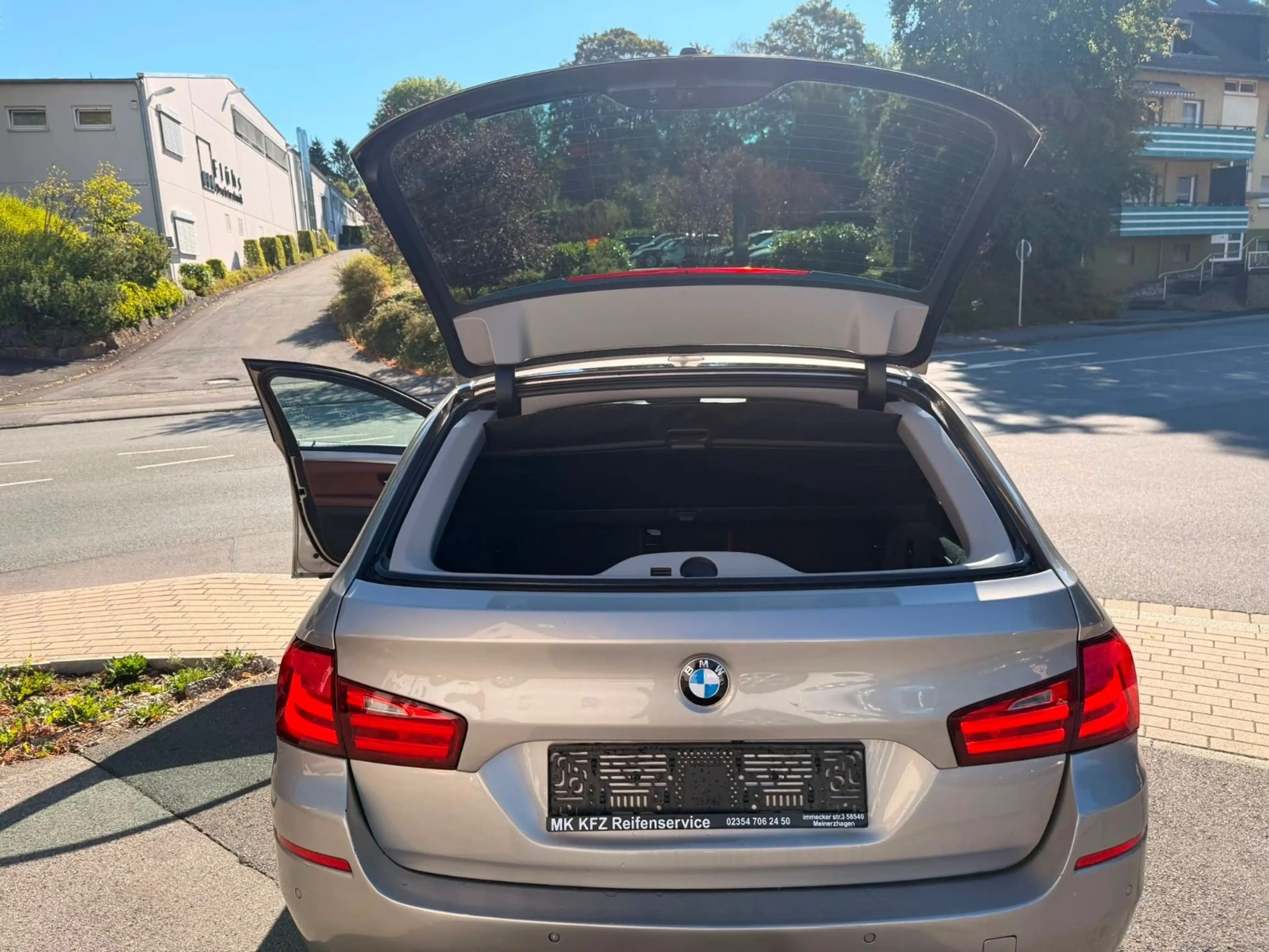 BMW 525 5 Touring Klimaaut.,Navi,R.Ka.,PDC,SHZ,Leder — photo 19
