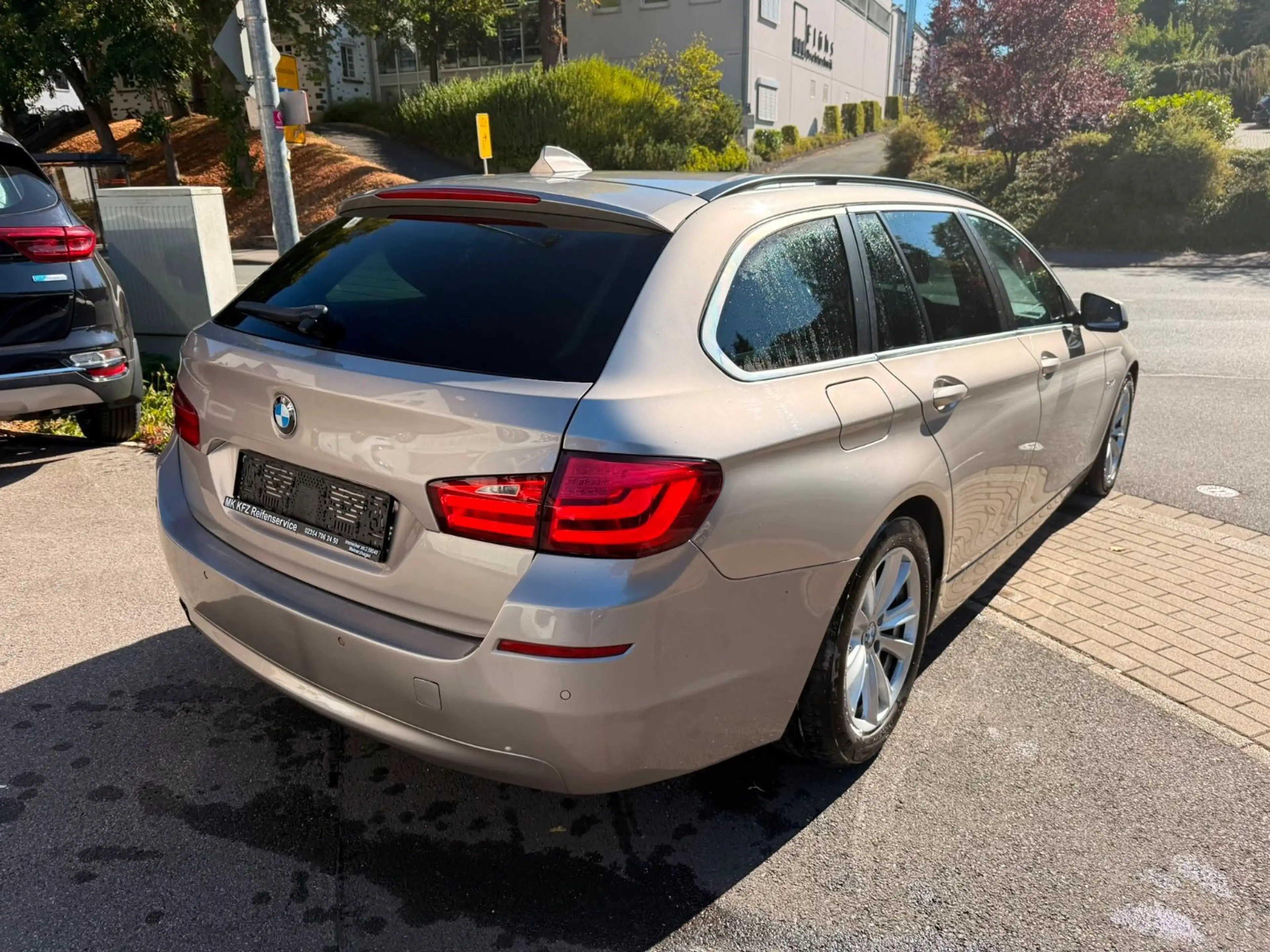 BMW 525 5 Touring Klimaaut.,Navi,R.Ka.,PDC,SHZ,Leder — photo 5